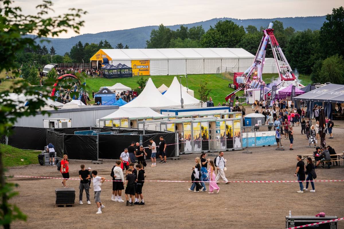 Olympic převzal na Benátské! zlatou desku, Boney M pobláznili tisíce návštěvníků 