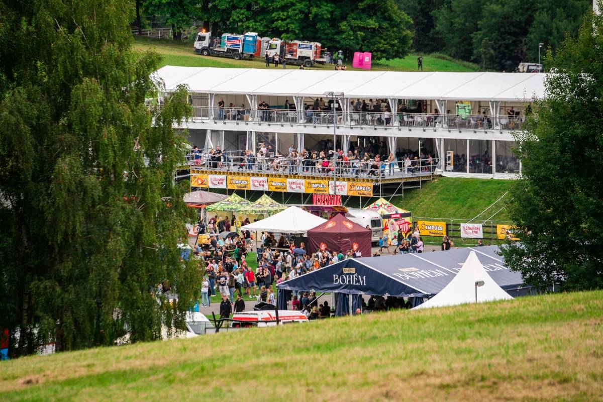 Olympic převzal na Benátské! zlatou desku, Boney M pobláznili tisíce návštěvníků 