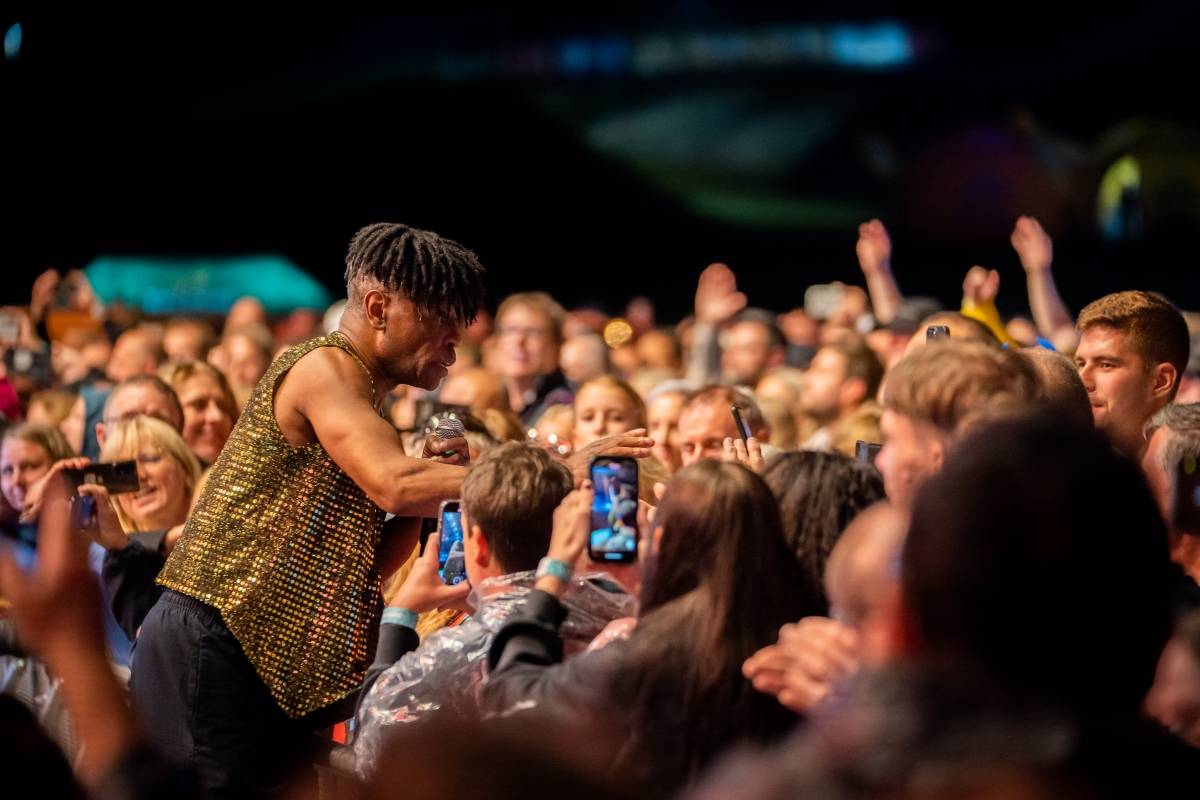 Olympic převzal na Benátské! zlatou desku, Boney M pobláznili tisíce návštěvníků 