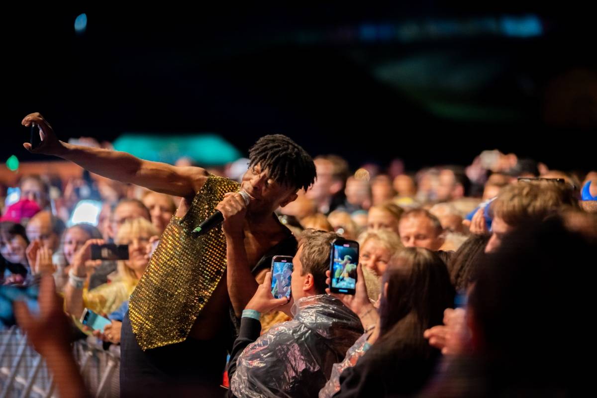 Olympic převzal na Benátské! zlatou desku, Boney M pobláznili tisíce návštěvníků 