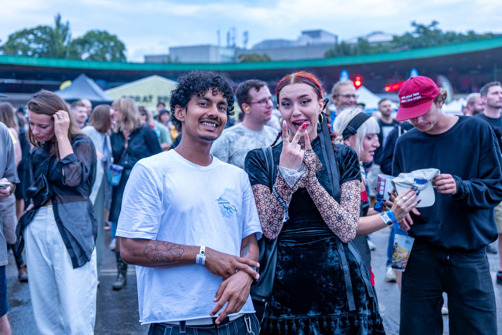 V Brně vytahovali pláštěnky. První den Pop Messe nepřálo počasí