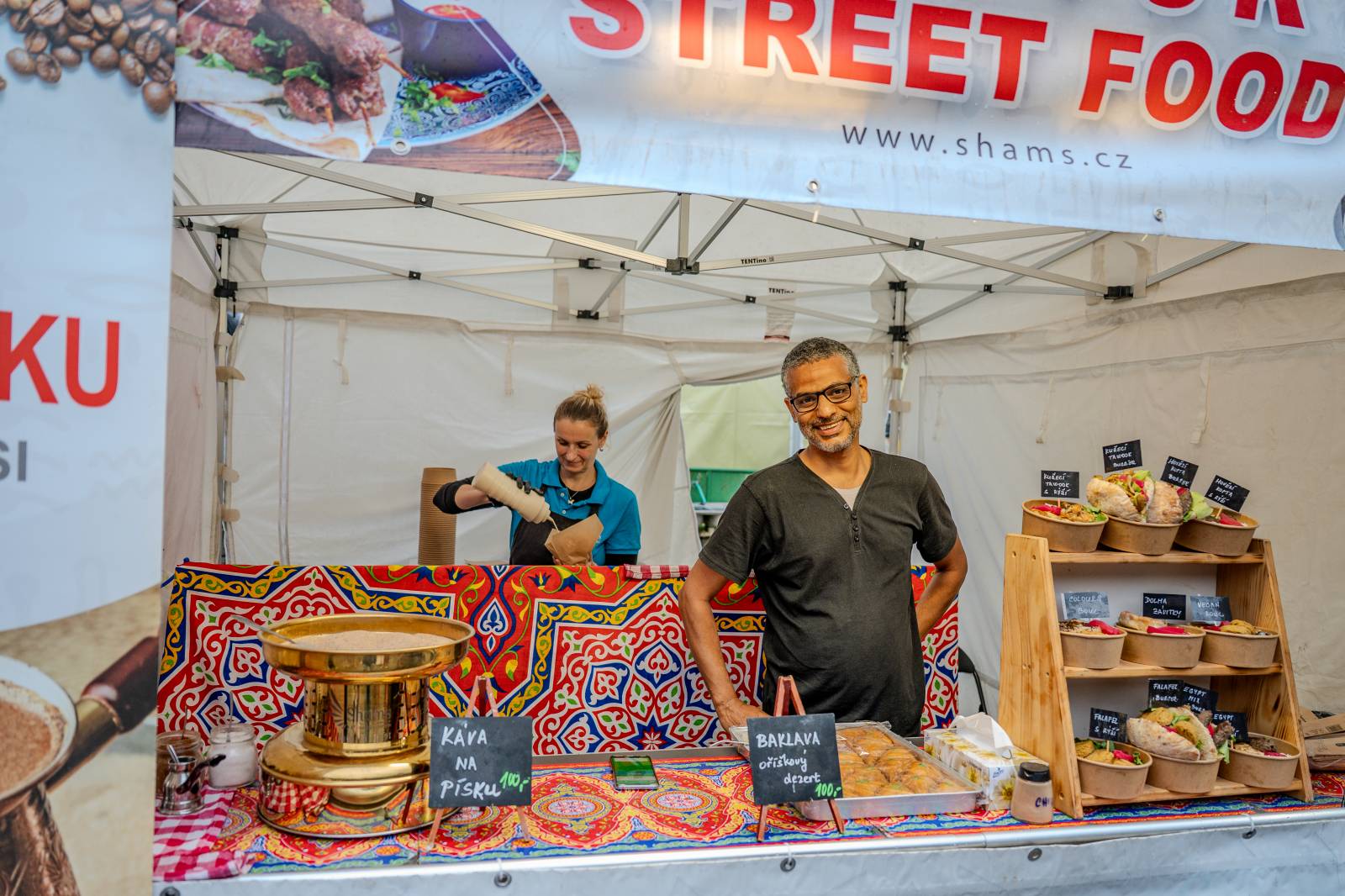 V Brně vytahovali pláštěnky. První den Pop Messe nepřálo počasí