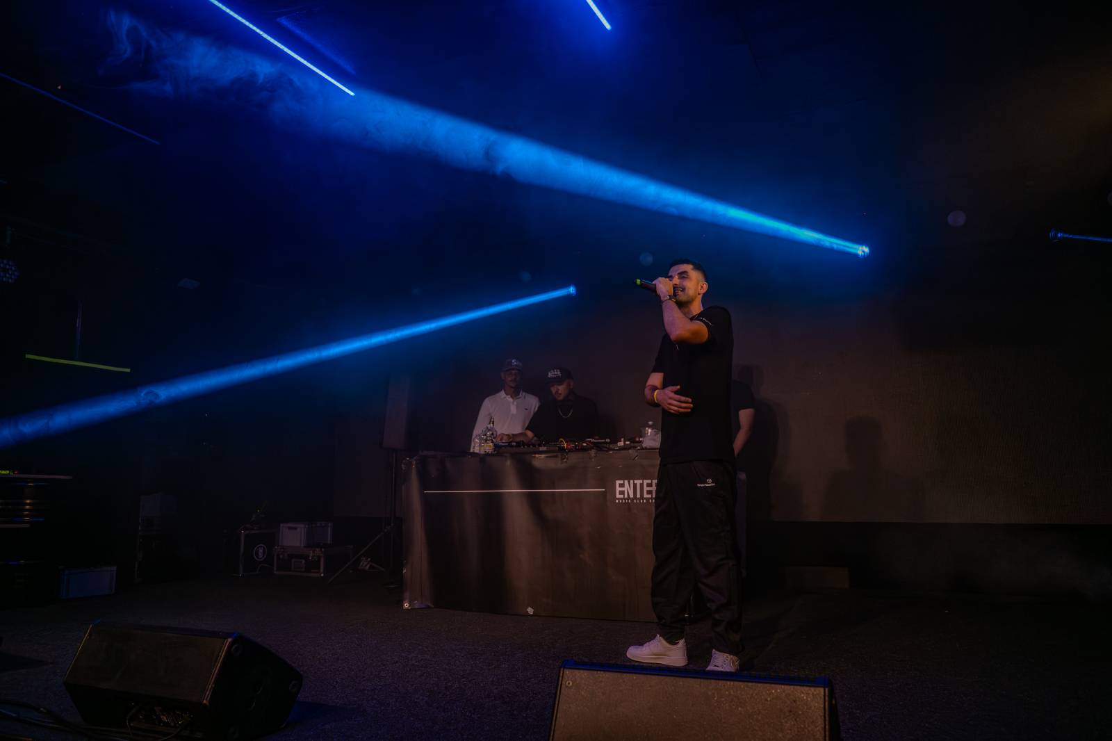 V Brně vytahovali pláštěnky. První den Pop Messe nepřálo počasí