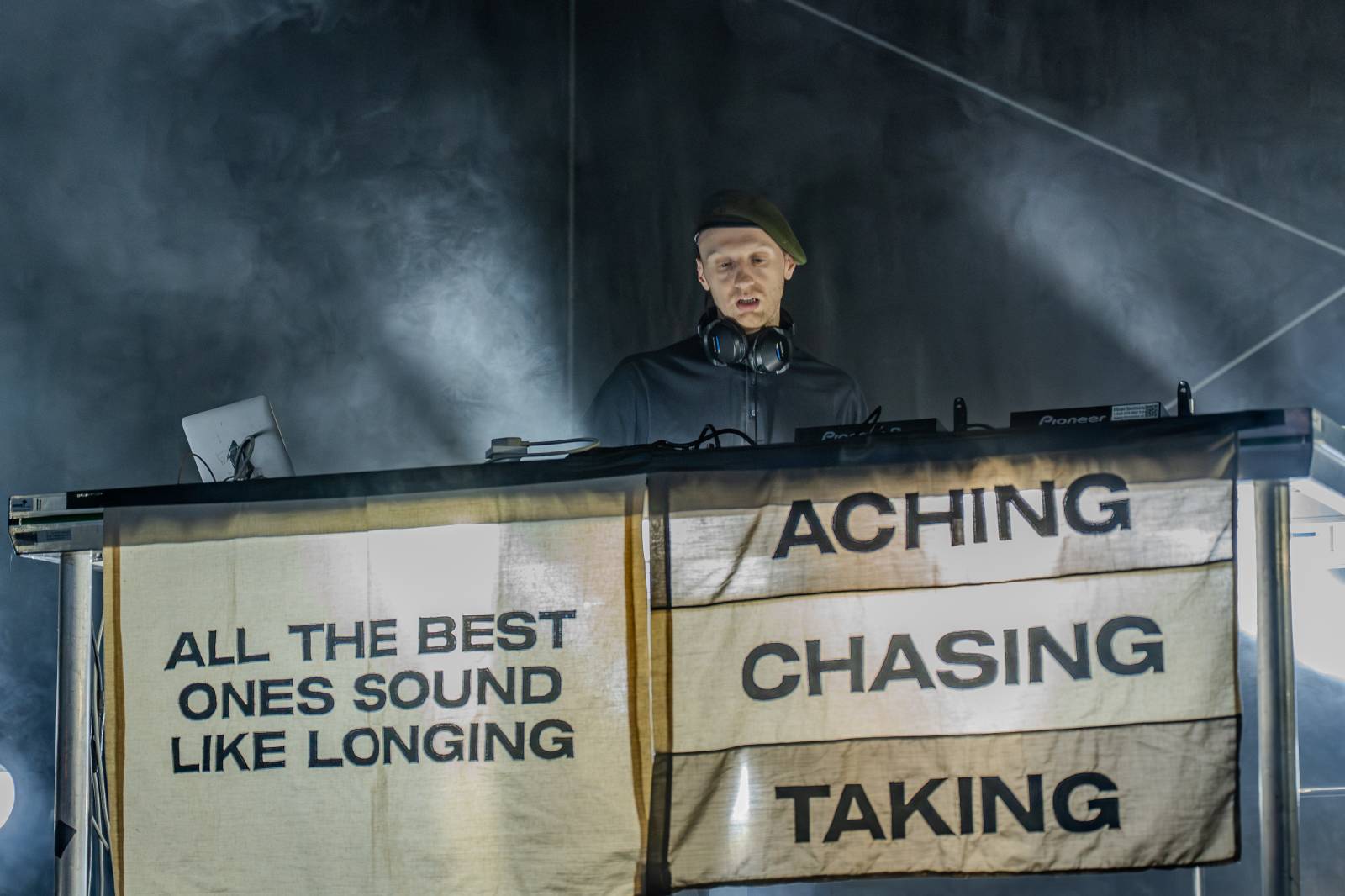 V Brně vytahovali pláštěnky. První den Pop Messe nepřálo počasí