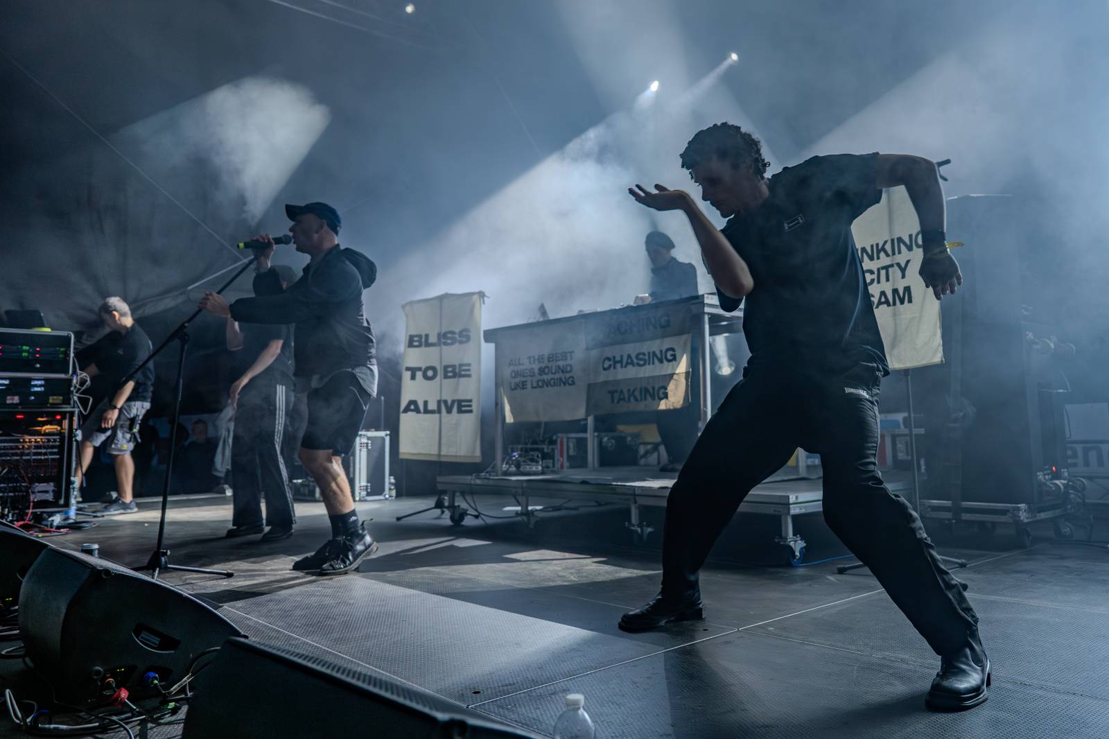 V Brně vytahovali pláštěnky. První den Pop Messe nepřálo počasí