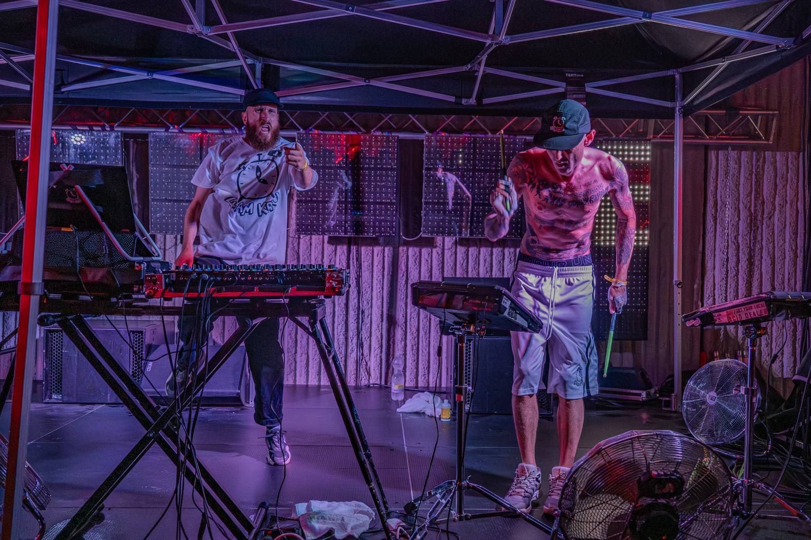 V Brně vytahovali pláštěnky. První den Pop Messe nepřálo počasí