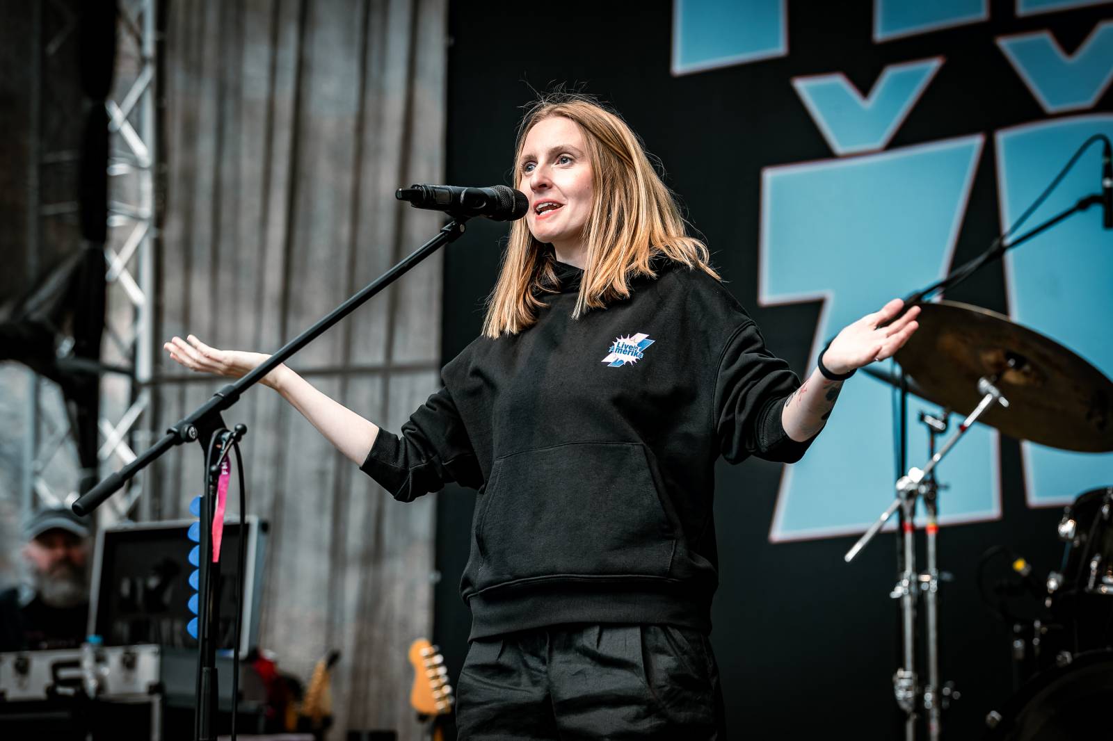 Večer, kdy zpívaly i skály. Mňága a Žďorp zahrála v lomu Velká Amerika, připomněla Mira Žbirku