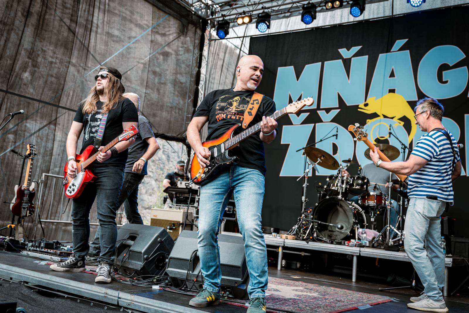 Večer, kdy zpívaly i skály. Mňága a Žďorp zahrála v lomu Velká Amerika, připomněla Mira Žbirku