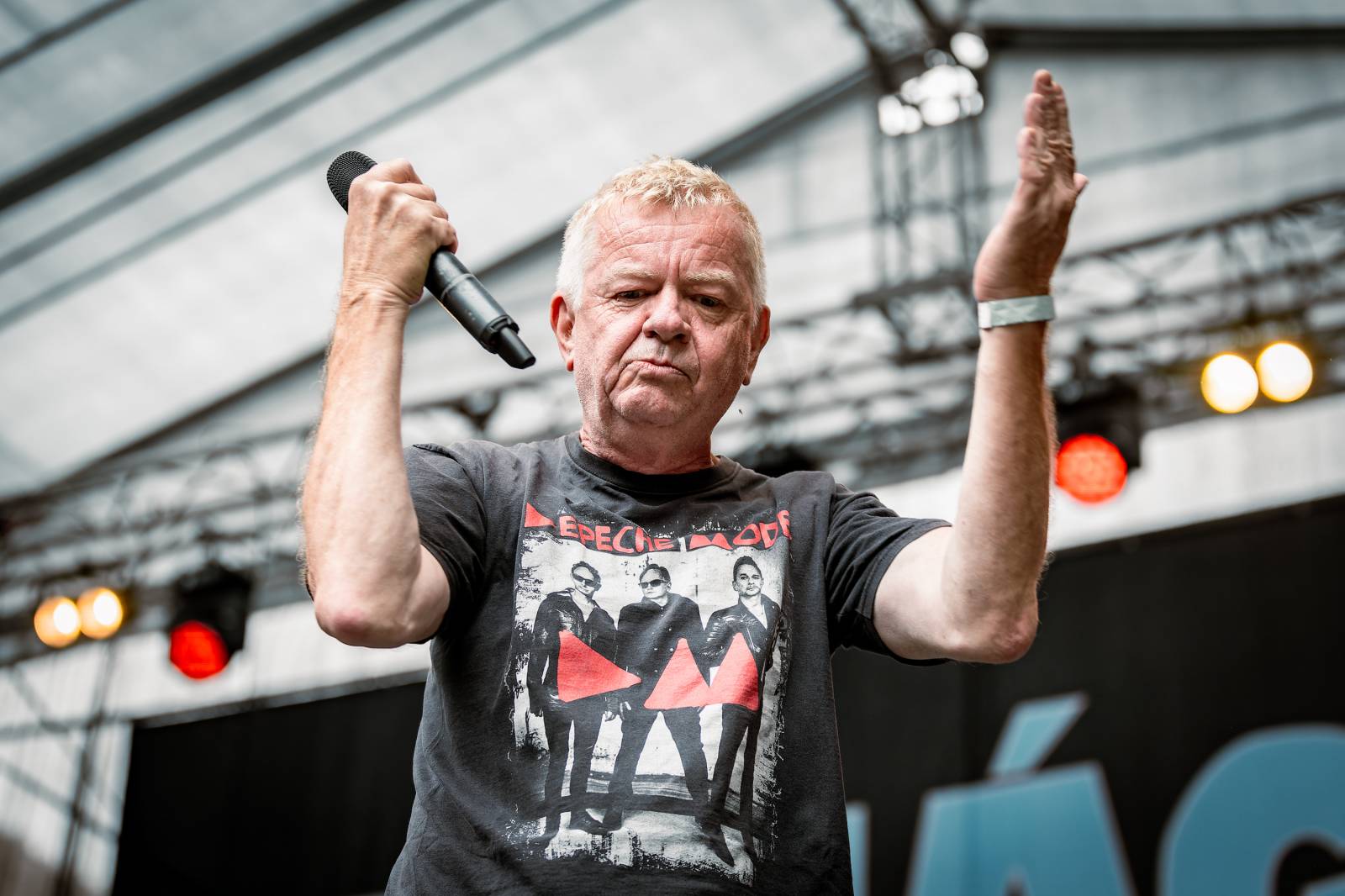 Večer, kdy zpívaly i skály. Mňága a Žďorp zahrála v lomu Velká Amerika, připomněla Mira Žbirku