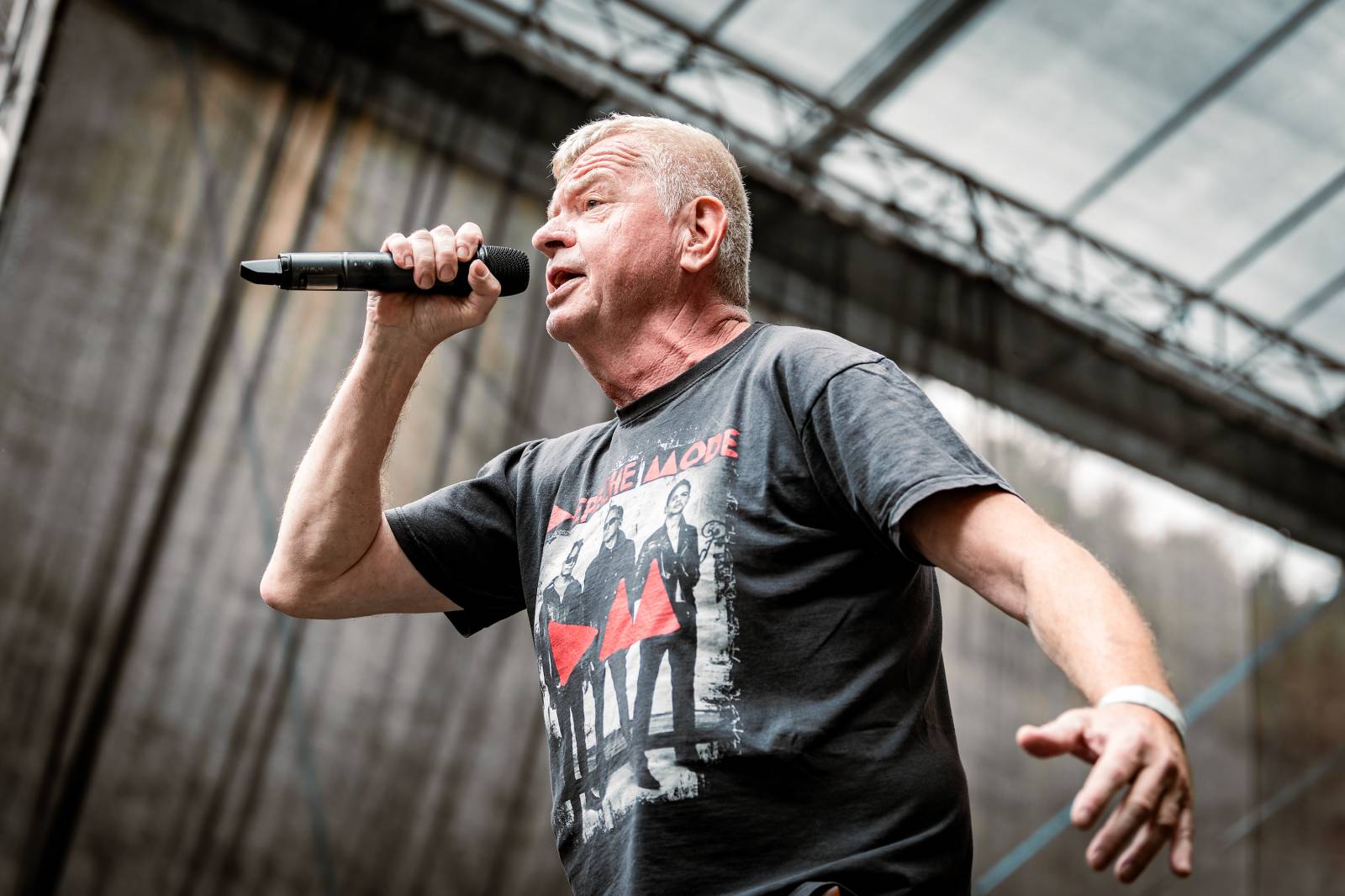 Večer, kdy zpívaly i skály. Mňága a Žďorp zahrála v lomu Velká Amerika, připomněla Mira Žbirku