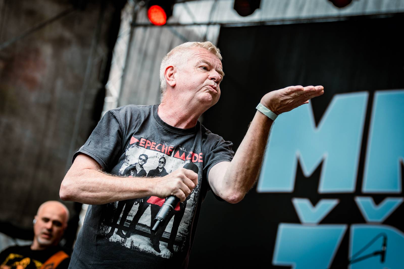 Večer, kdy zpívaly i skály. Mňága a Žďorp zahrála v lomu Velká Amerika, připomněla Mira Žbirku