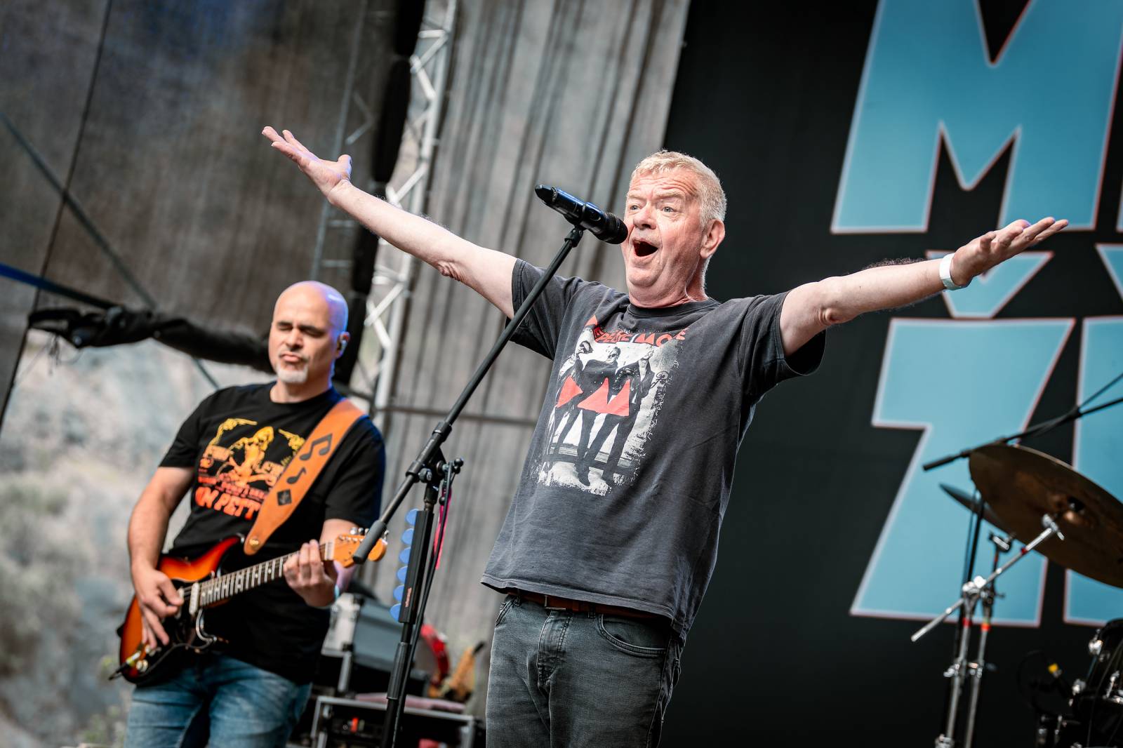 Večer, kdy zpívaly i skály. Mňága a Žďorp zahrála v lomu Velká Amerika, připomněla Mira Žbirku