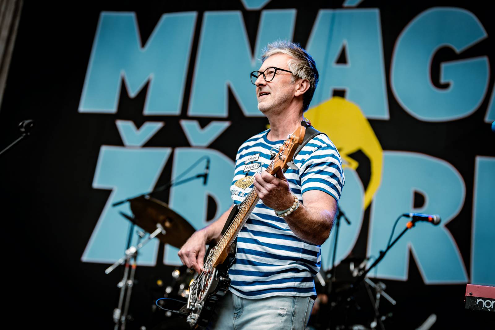 Večer, kdy zpívaly i skály. Mňága a Žďorp zahrála v lomu Velká Amerika, připomněla Mira Žbirku