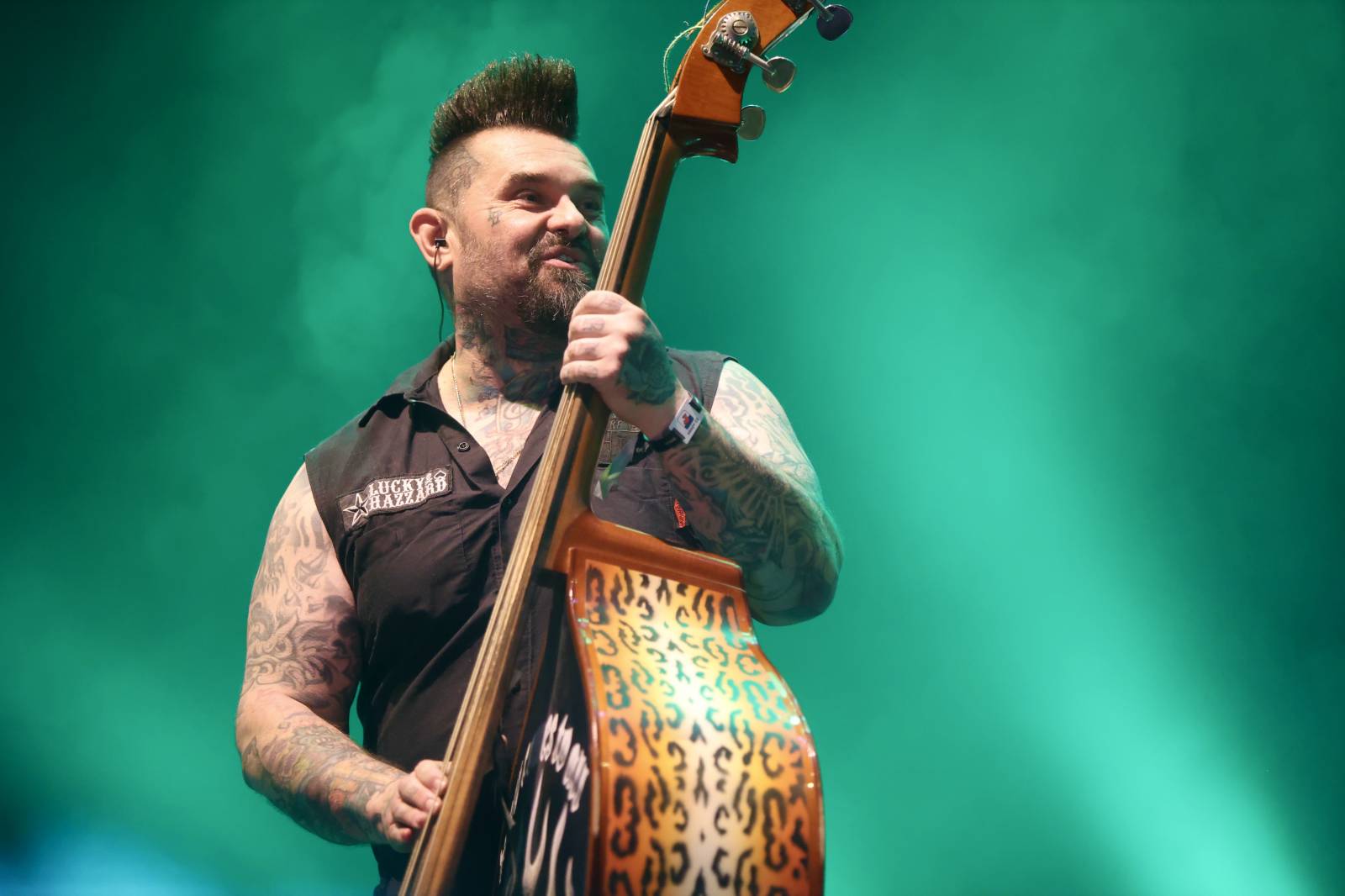 Kabát na Rožmberku vsadil na osvědčené hity, do davu hodil podepsaný klobouk. Wanastowi Vjecy si na přídavek pozvali Lucii