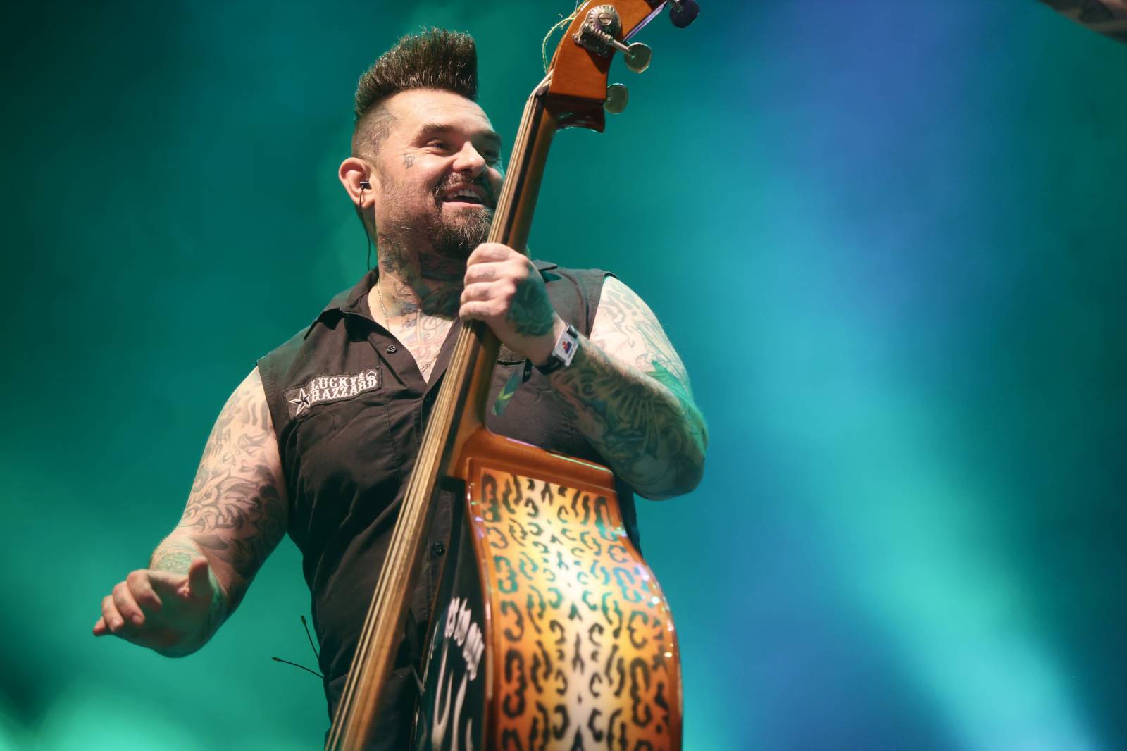 Kabát na Rožmberku vsadil na osvědčené hity, do davu hodil podepsaný klobouk. Wanastowi Vjecy si na přídavek pozvali Lucii