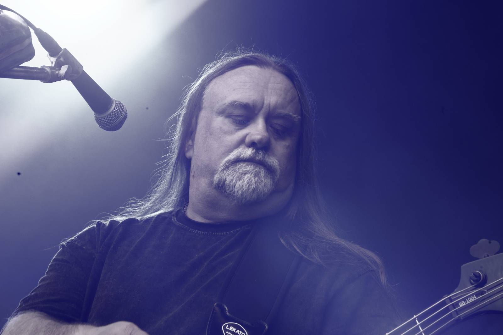 Kabát na Rožmberku vsadil na osvědčené hity, do davu hodil podepsaný klobouk. Wanastowi Vjecy si na přídavek pozvali Lucii