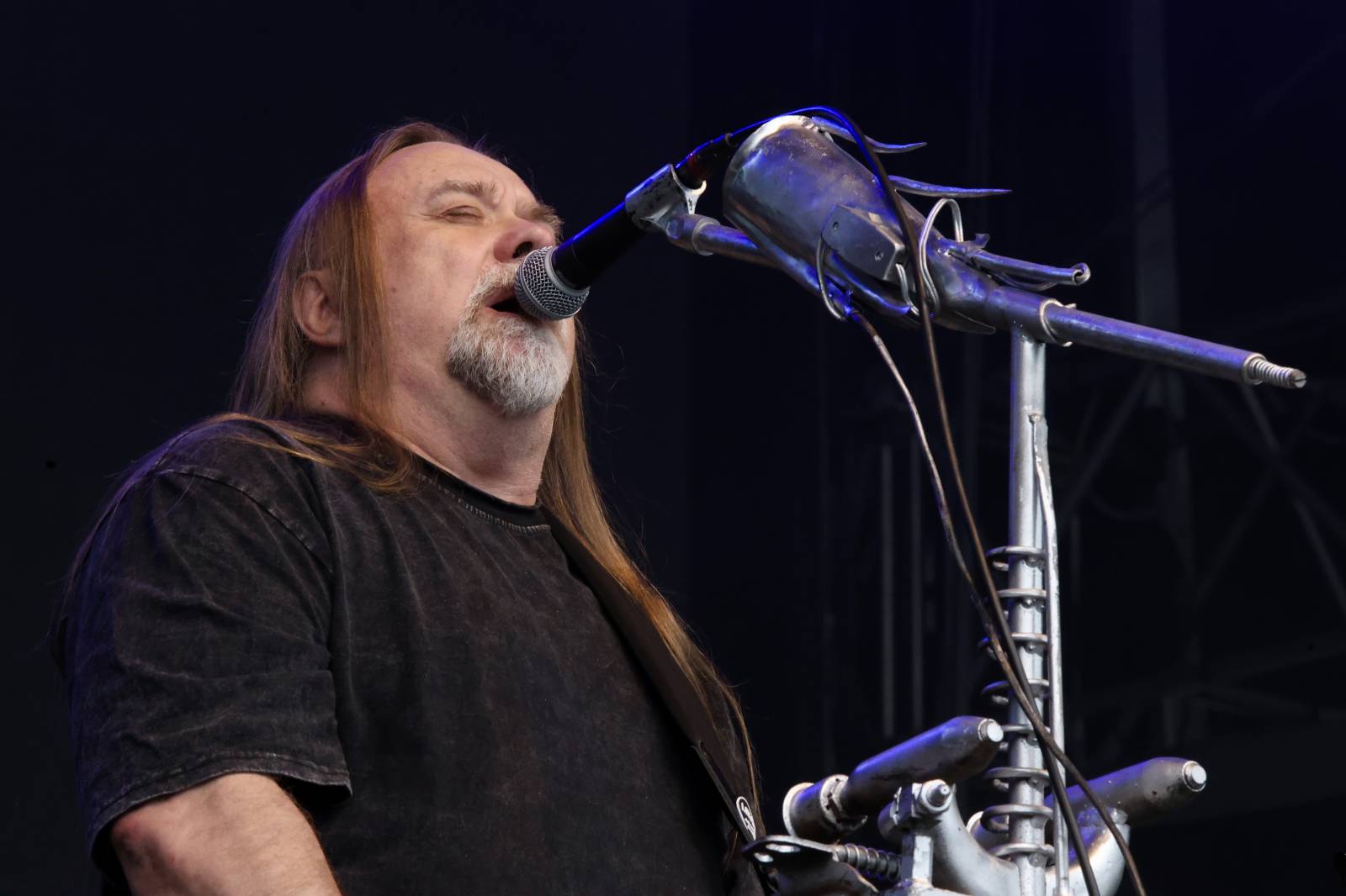 Kabát na Rožmberku vsadil na osvědčené hity, do davu hodil podepsaný klobouk. Wanastowi Vjecy si na přídavek pozvali Lucii