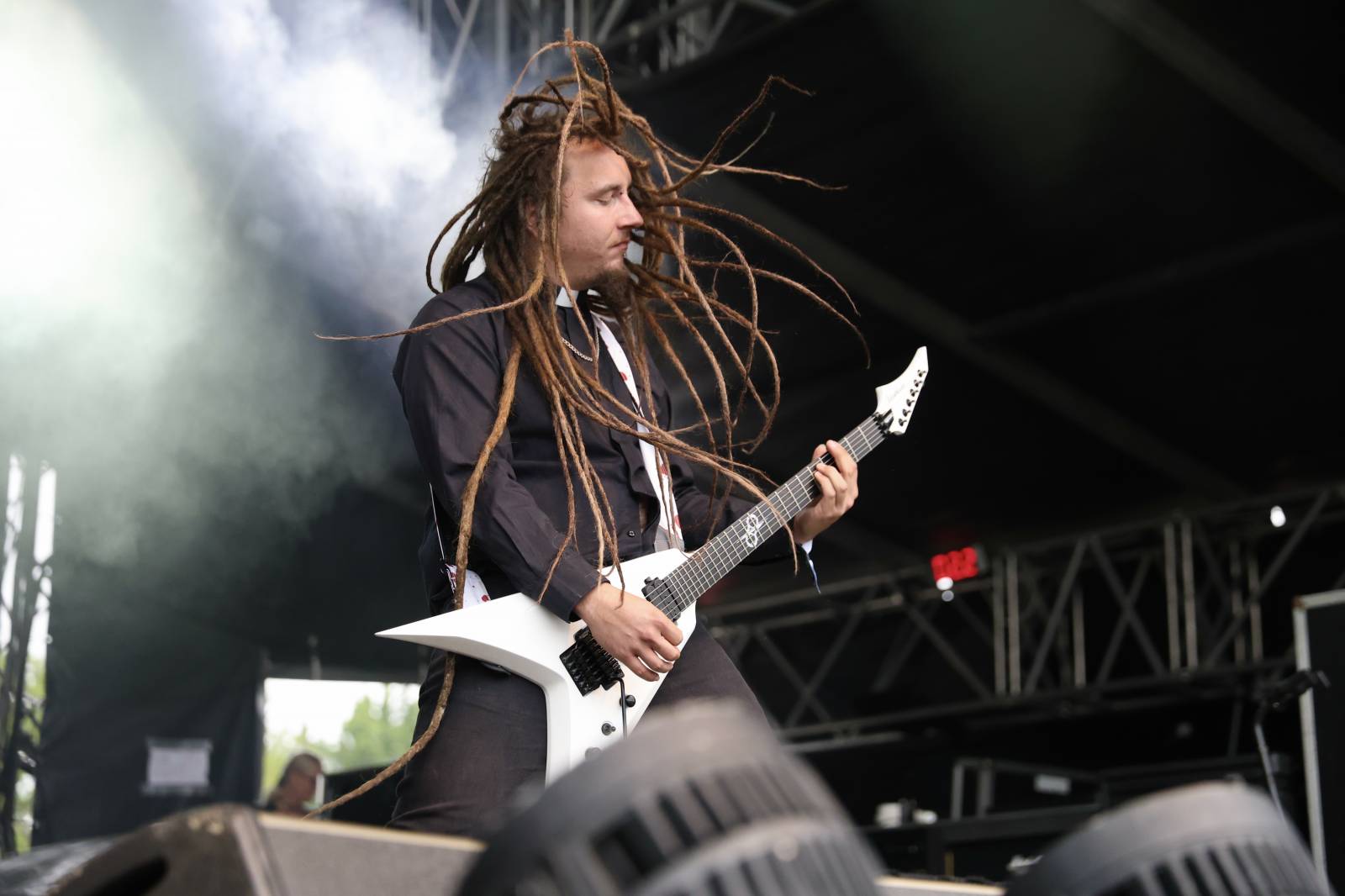 Kabát na Rožmberku vsadil na osvědčené hity, do davu hodil podepsaný klobouk. Wanastowi Vjecy si na přídavek pozvali Lucii