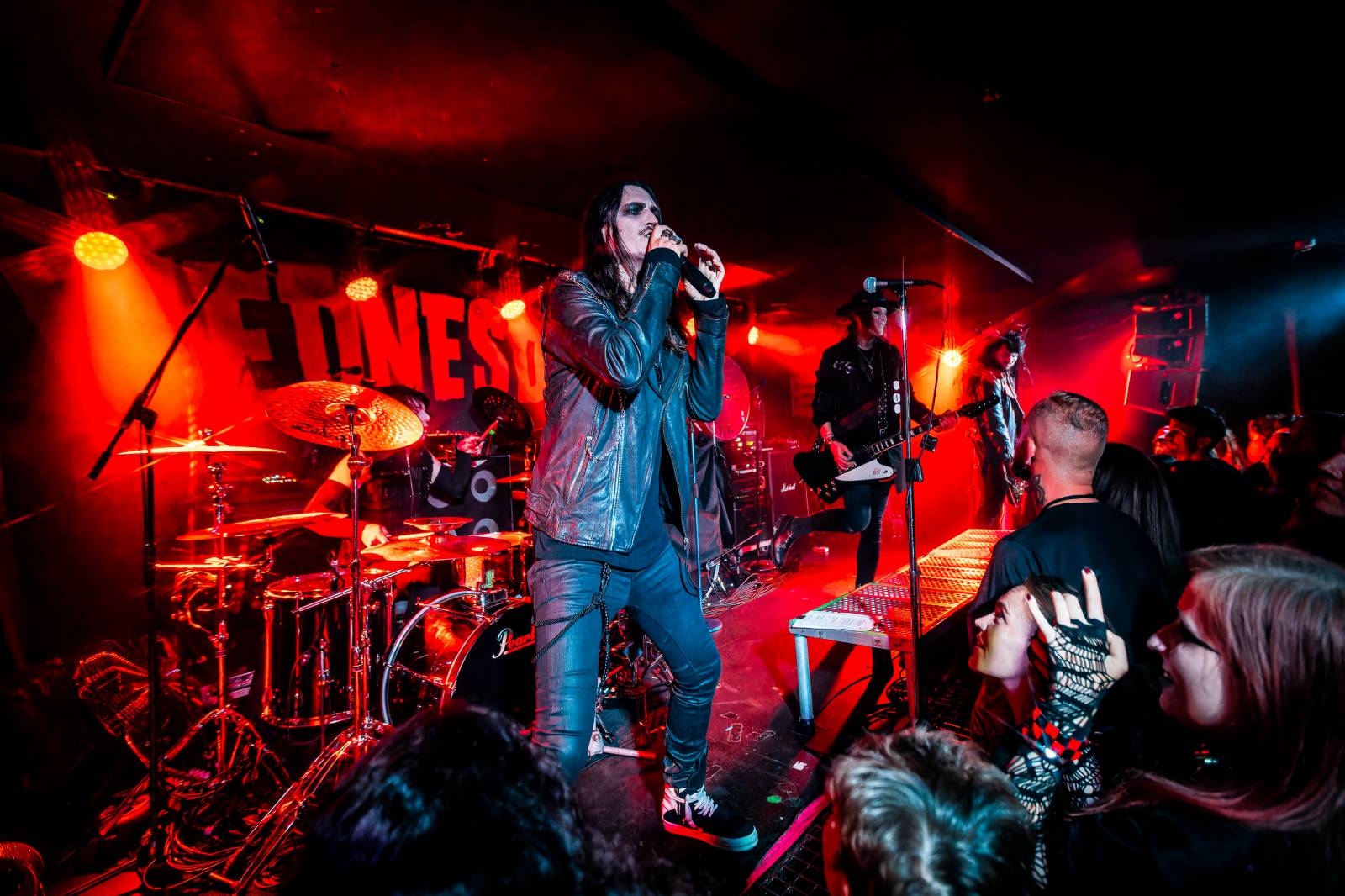 Wednesday 13 oslavoval v Praze Murderdolls, předskakoval mu Florian Grey