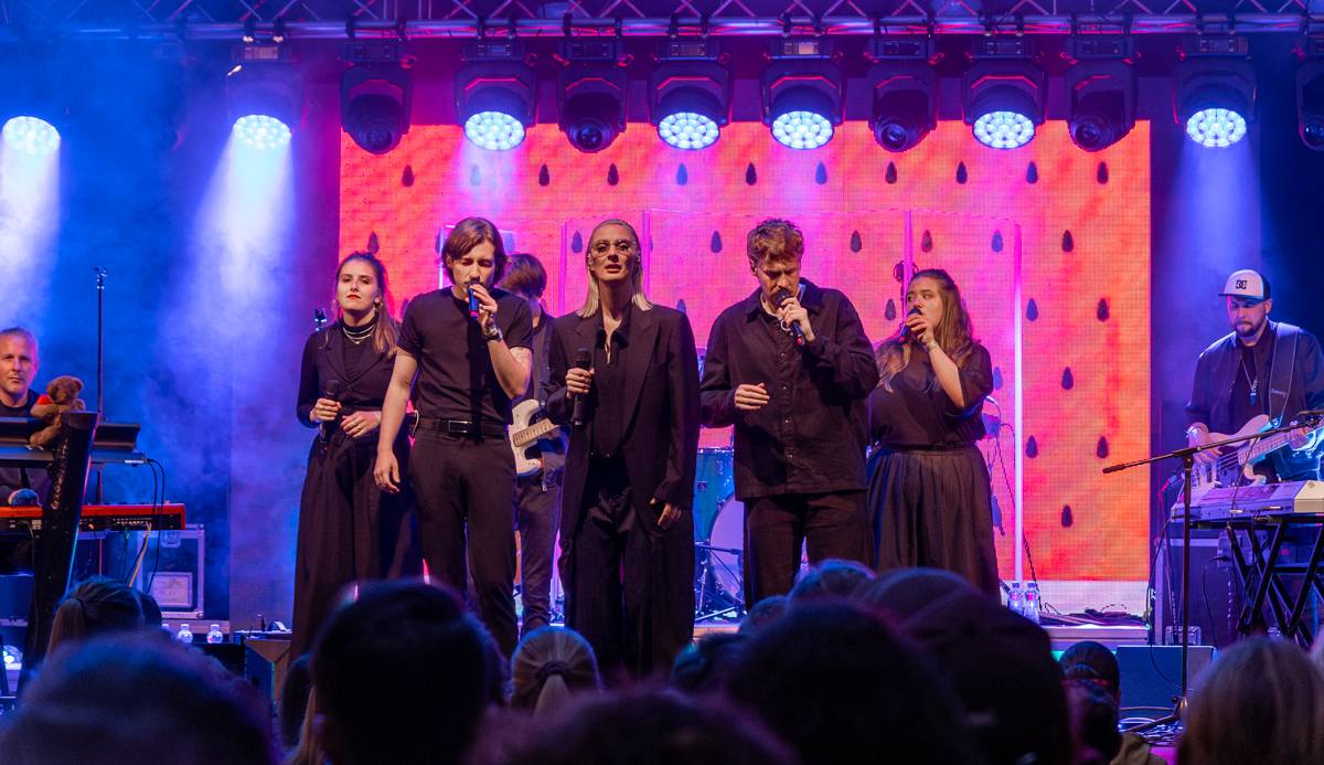 Barbora Poláková zpívala v Riegrových sadech, doprovodili ji Ťupíci i Kmínový já