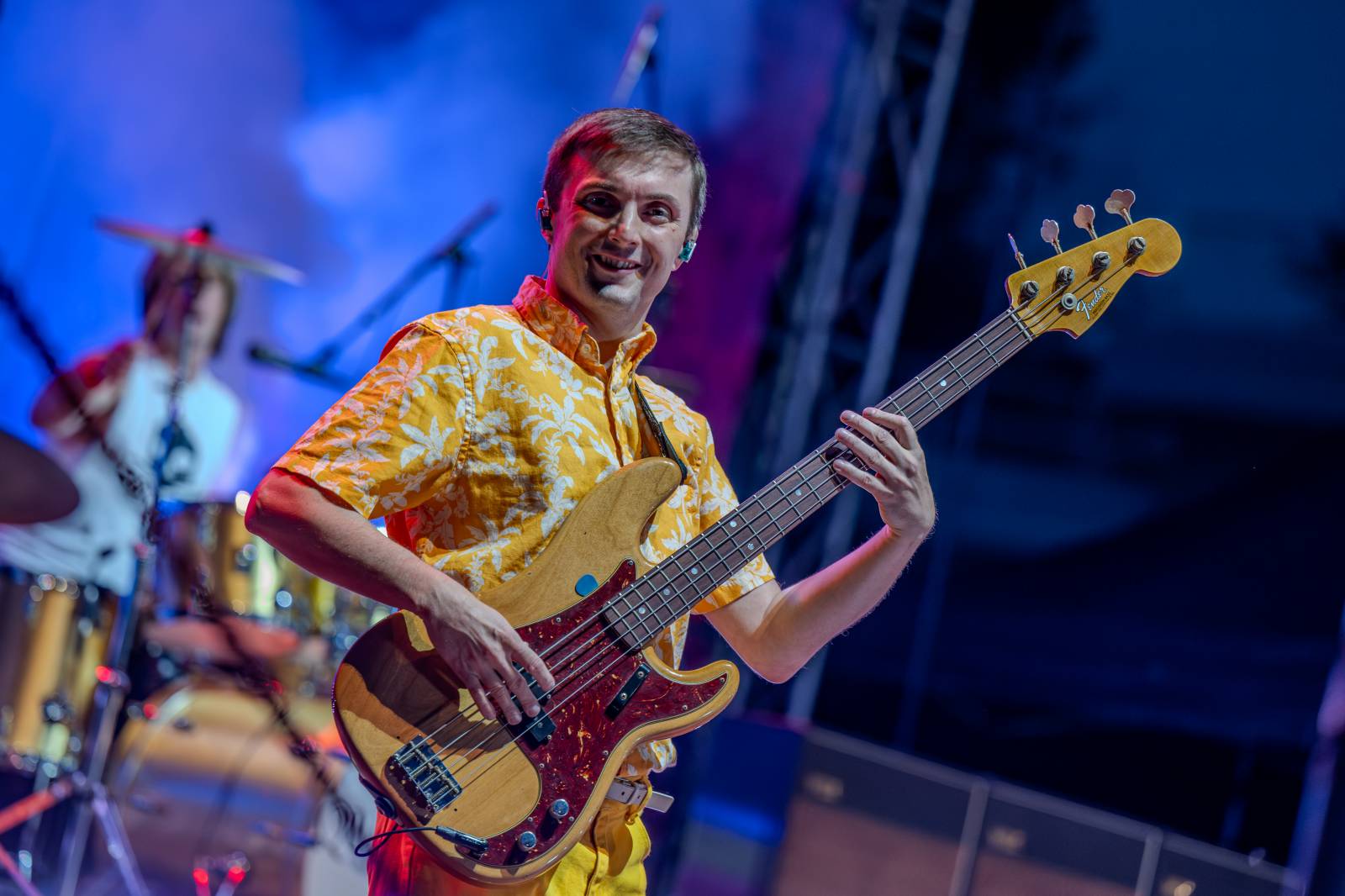 Queenie připomněli největší hity Freddieho Mercuryho a spol. S letním turné zavítali na Křižíkovu fontánu