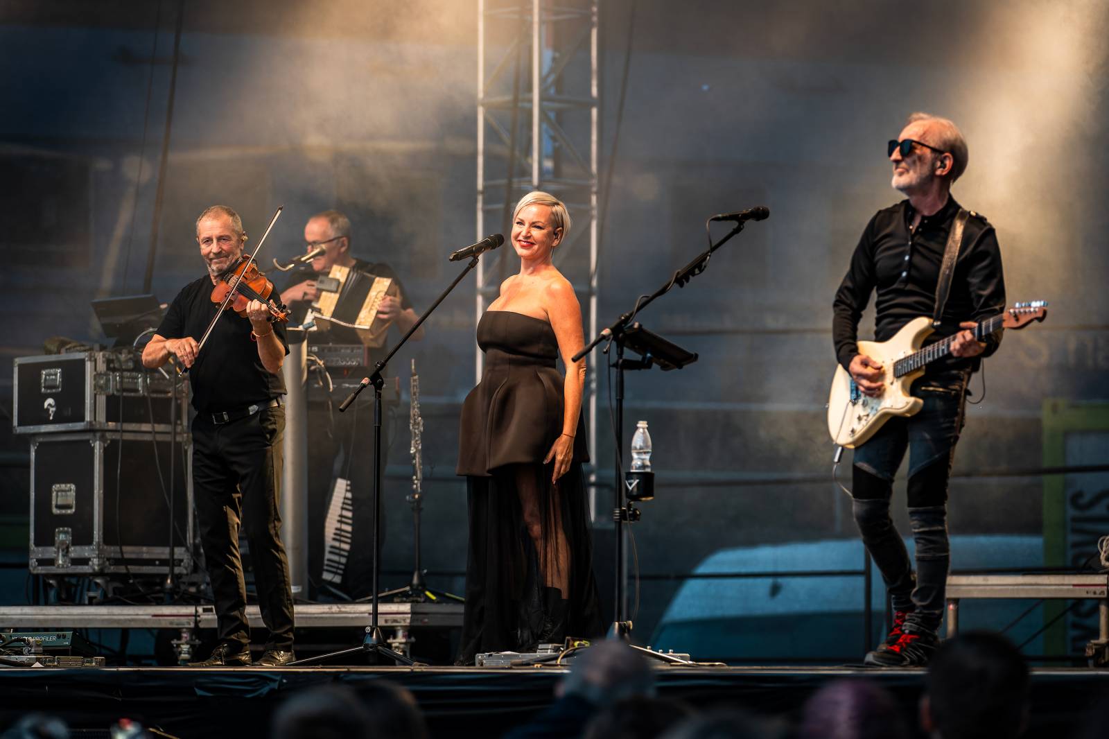 Čechomor vyprodal Areál 7 v pražských Holešovicích, doprovodila ho Martina Pártlová