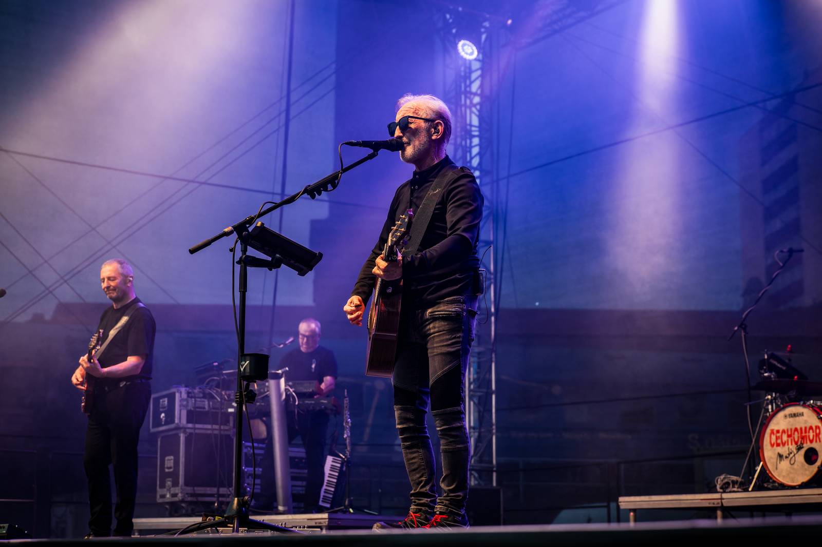 Čechomor vyprodal Areál 7 v pražských Holešovicích, doprovodila ho Martina Pártlová