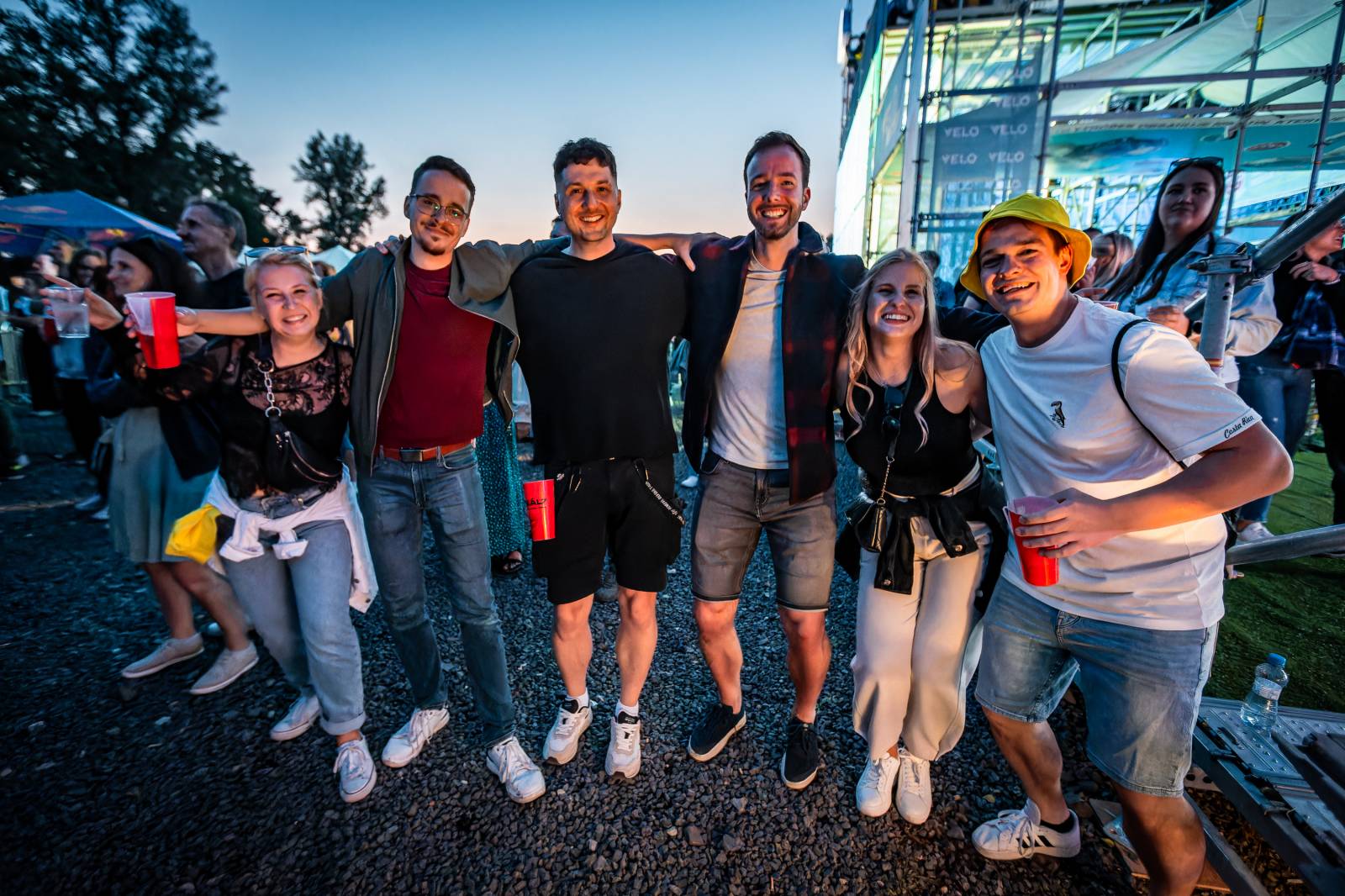 Čechomor vyprodal Areál 7 v pražských Holešovicích, doprovodila ho Martina Pártlová