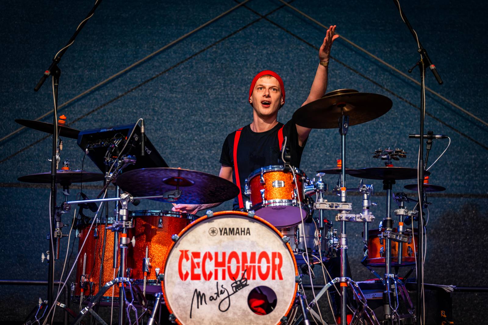 Čechomor vyprodal Areál 7 v pražských Holešovicích, doprovodila ho Martina Pártlová