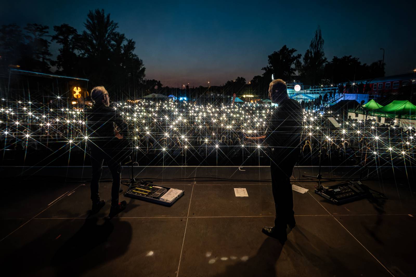 Čechomor vyprodal Areál 7 v pražských Holešovicích, doprovodila ho Martina Pártlová