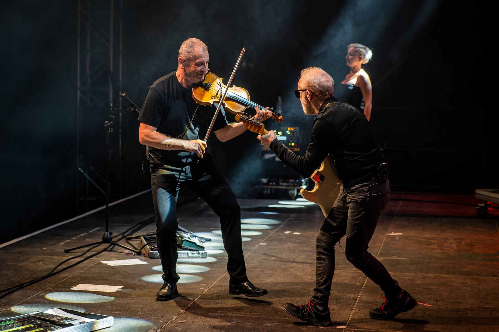 Čechomor vyprodal Areál 7 v pražských Holešovicích, doprovodila ho Martina Pártlová