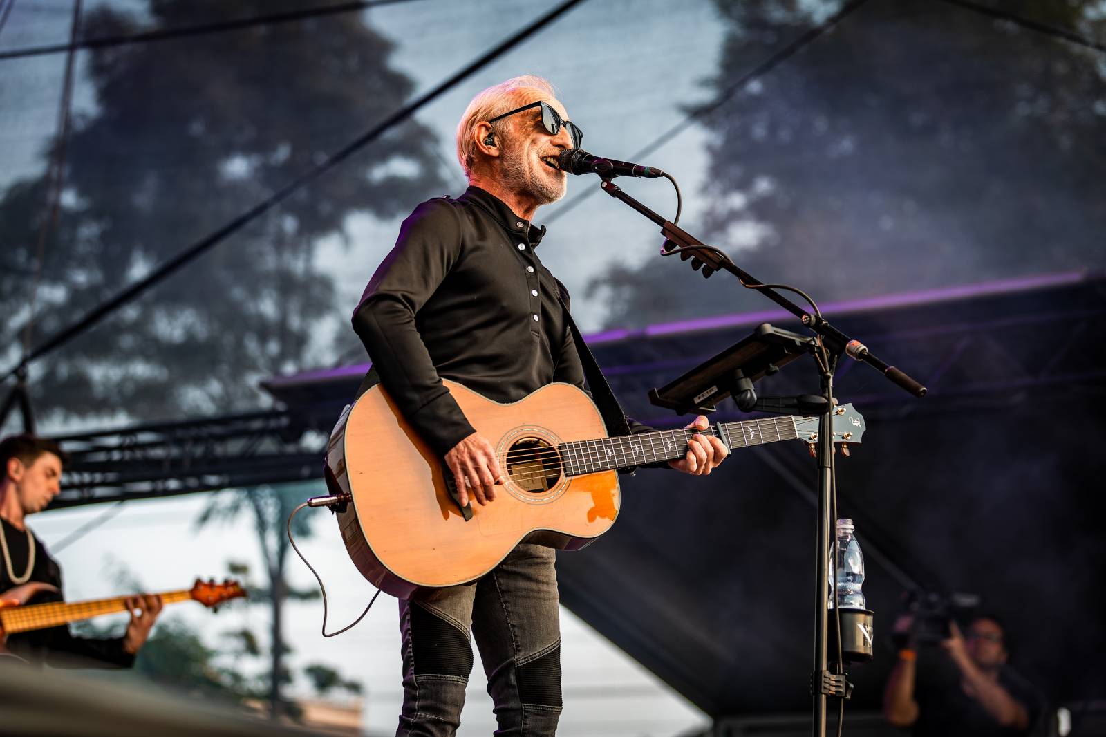 Čechomor vyprodal Areál 7 v pražských Holešovicích, doprovodila ho Martina Pártlová