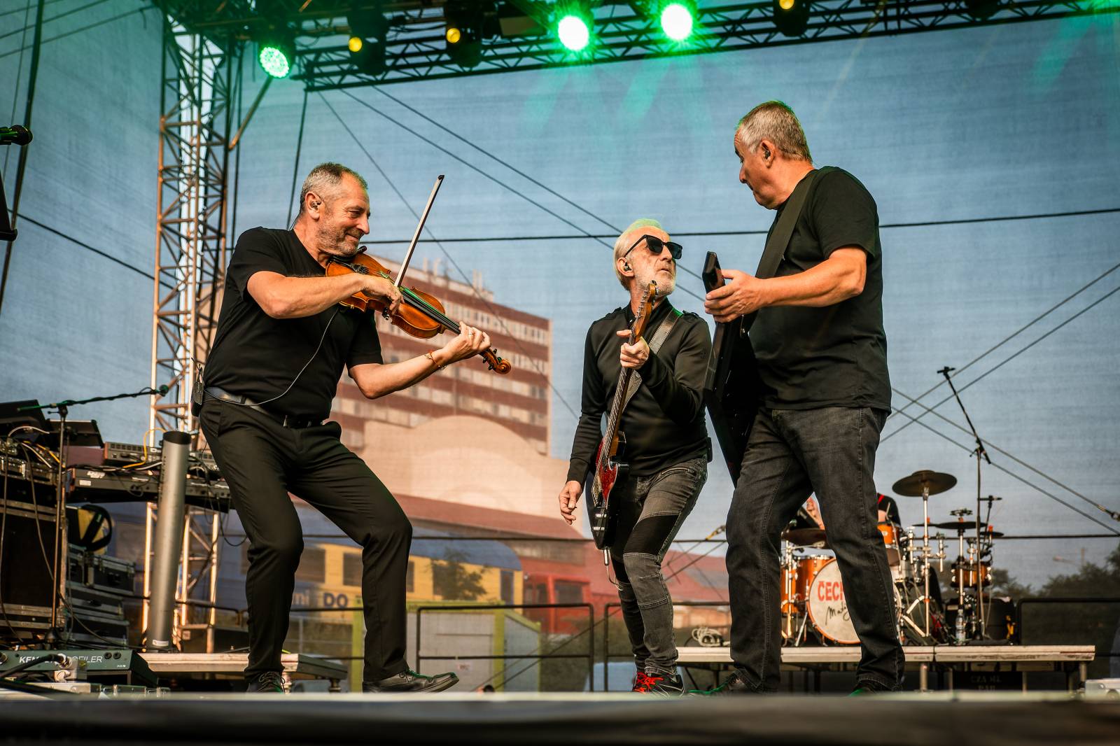 Čechomor vyprodal Areál 7 v pražských Holešovicích, doprovodila ho Martina Pártlová