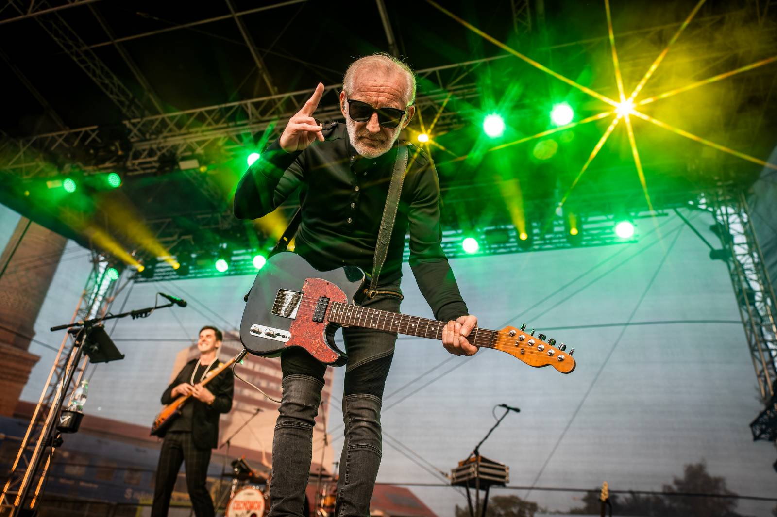 Čechomor vyprodal Areál 7 v pražských Holešovicích, doprovodila ho Martina Pártlová