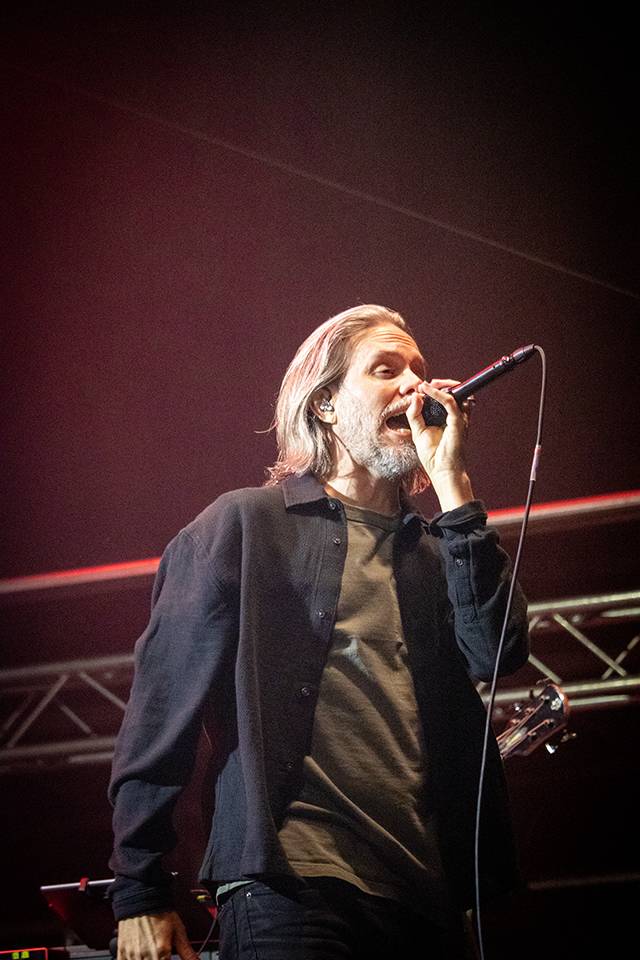 Bláznivá show Gutalax i pád zpěváka a rozbitá hlava kytaristy Landmvrks. Druhý den Brutal Assault vyvrcholil koncertem Gojiry