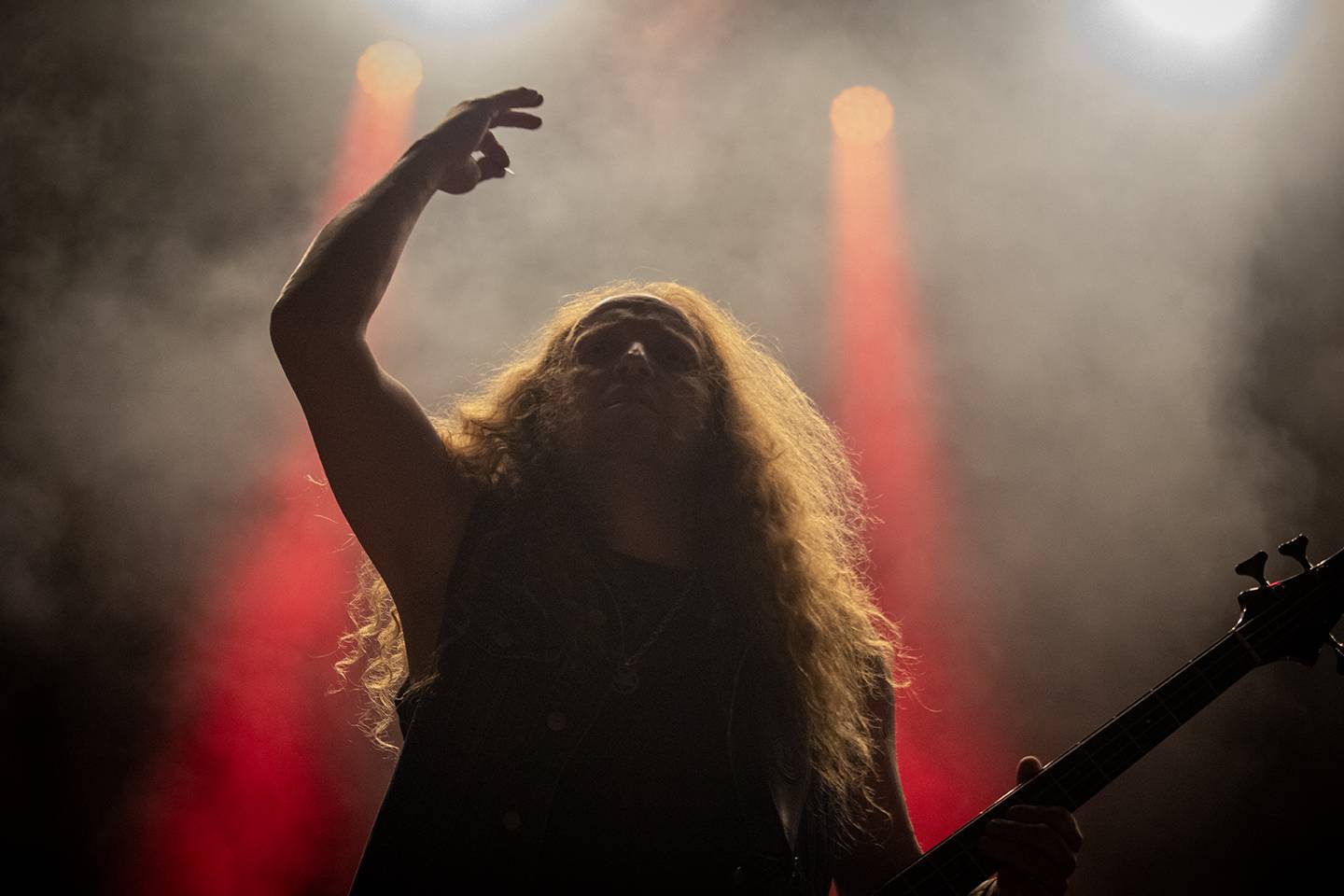 Bláznivá show Gutalax i pád zpěváka a rozbitá hlava kytaristy Landmvrks. Druhý den Brutal Assault vyvrcholil koncertem Gojiry