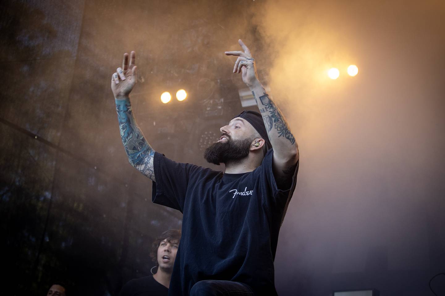 Bláznivá show Gutalax i pád zpěváka a rozbitá hlava kytaristy Landmvrks. Druhý den Brutal Assault vyvrcholil koncertem Gojiry