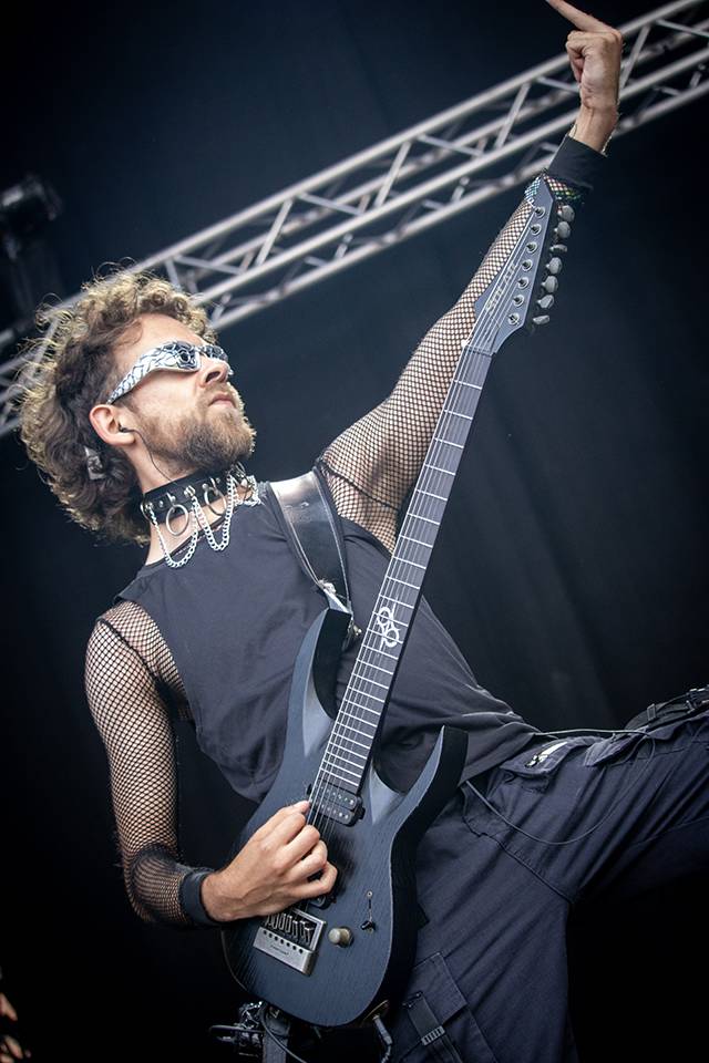 Hentai Corporation provokovali na Brutal Assault s chlípným bobrem, hvězdou třetího dne byli Mayhem