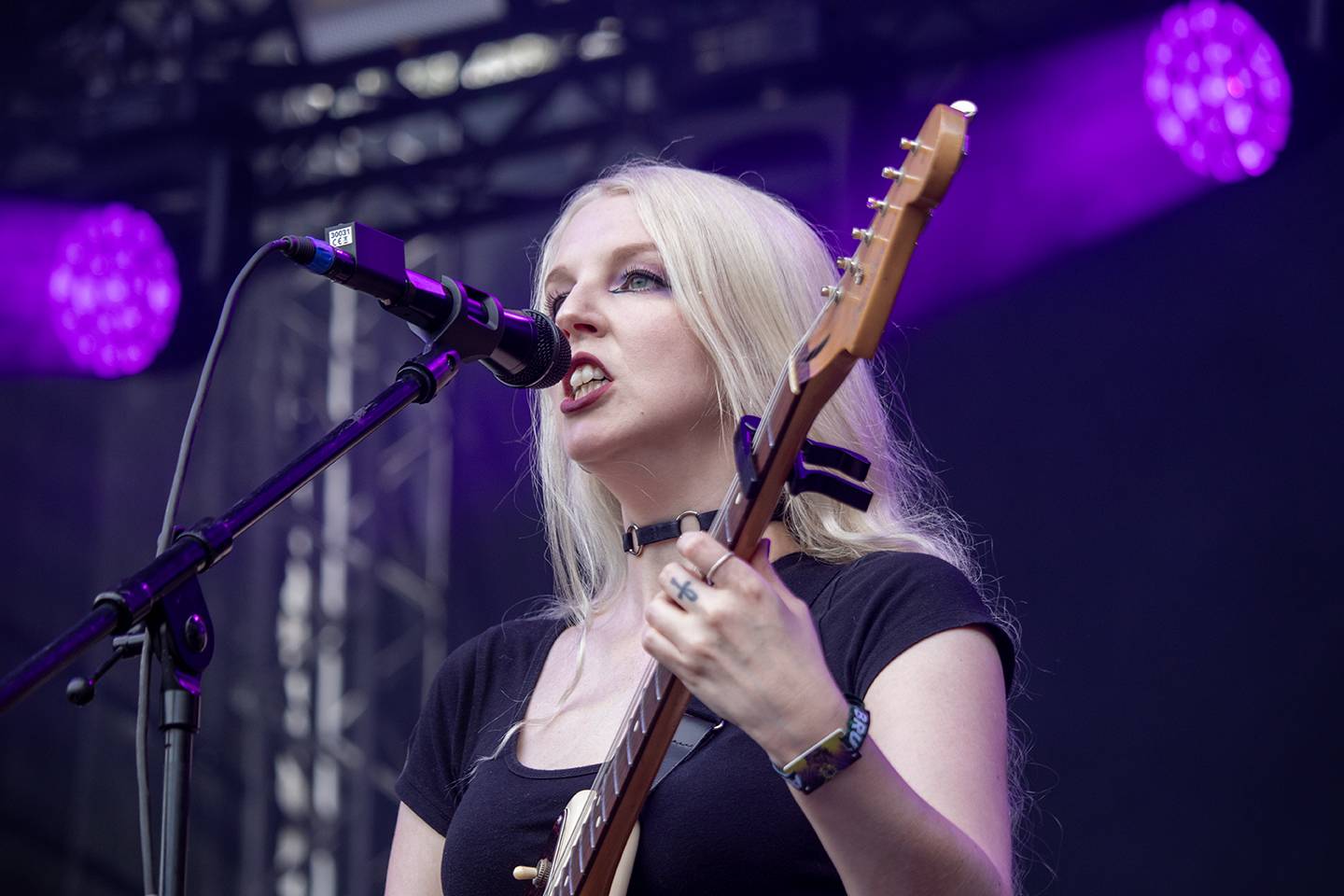 Hentai Corporation provokovali na Brutal Assault s chlípným bobrem, hvězdou třetího dne byli Mayhem