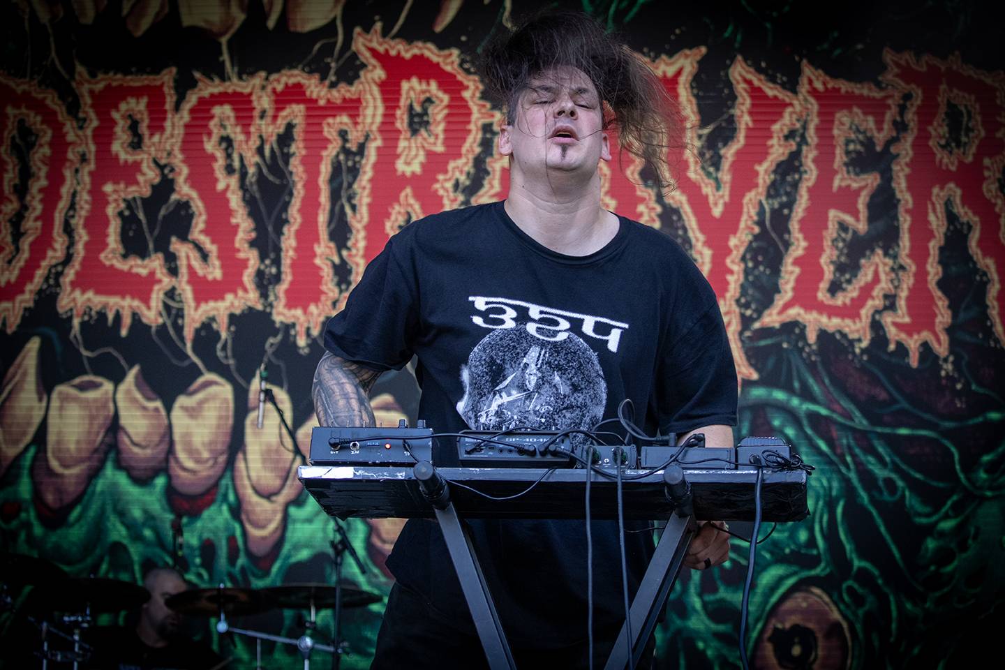 Hentai Corporation provokovali na Brutal Assault s chlípným bobrem, hvězdou třetího dne byli Mayhem