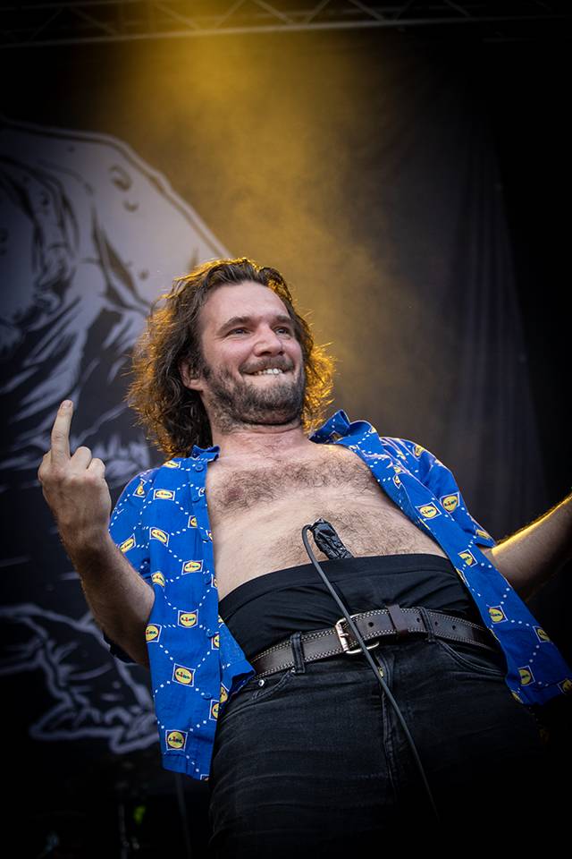 Hentai Corporation provokovali na Brutal Assault s chlípným bobrem, hvězdou třetího dne byli Mayhem