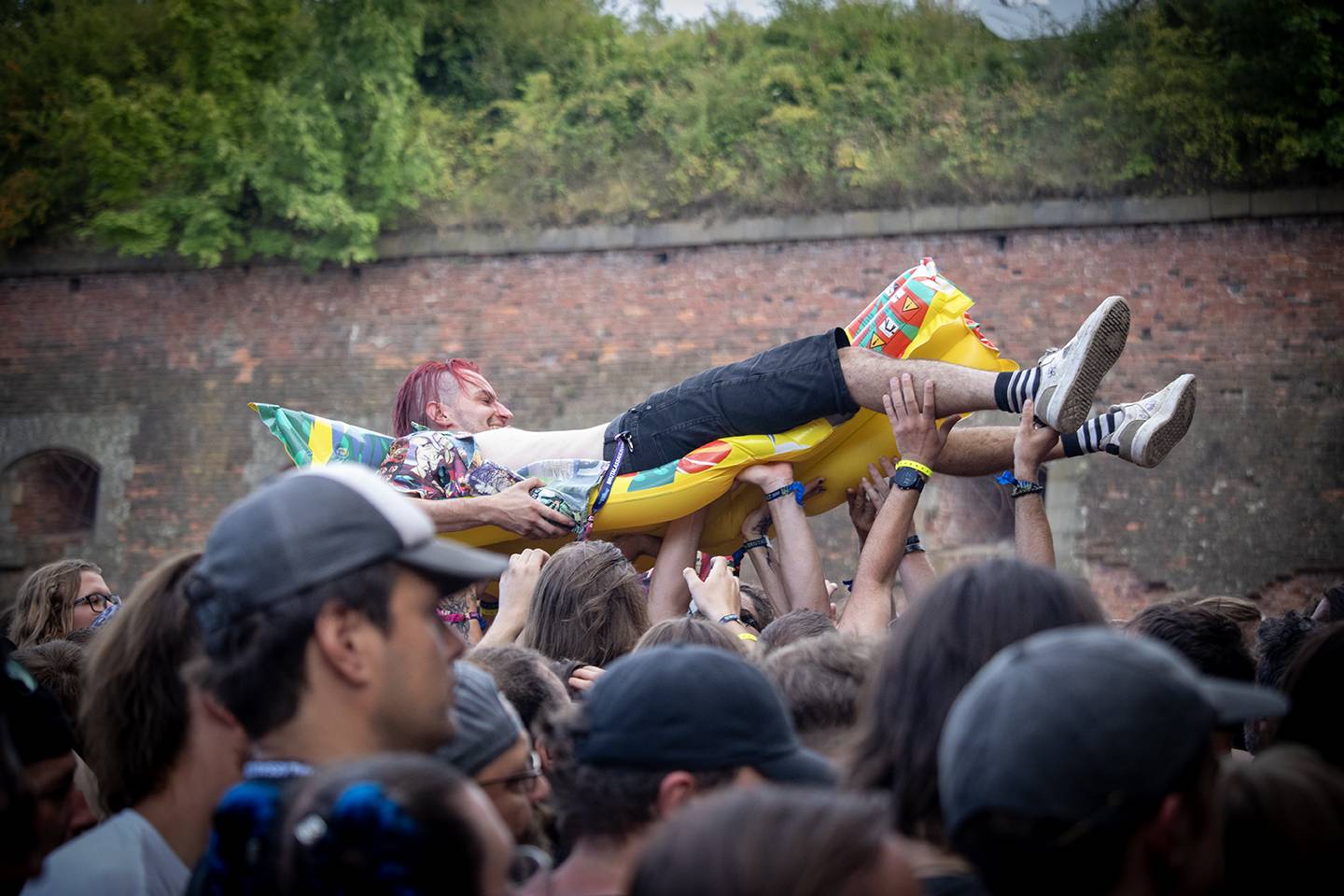 Hentai Corporation provokovali na Brutal Assault s chlípným bobrem, hvězdou třetího dne byli Mayhem