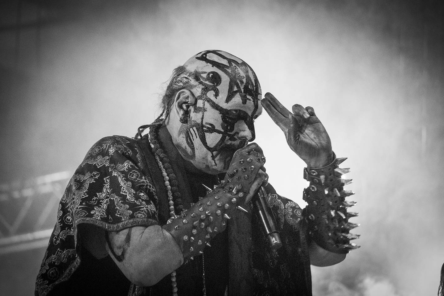 Hentai Corporation provokovali na Brutal Assault s chlípným bobrem, hvězdou třetího dne byli Mayhem