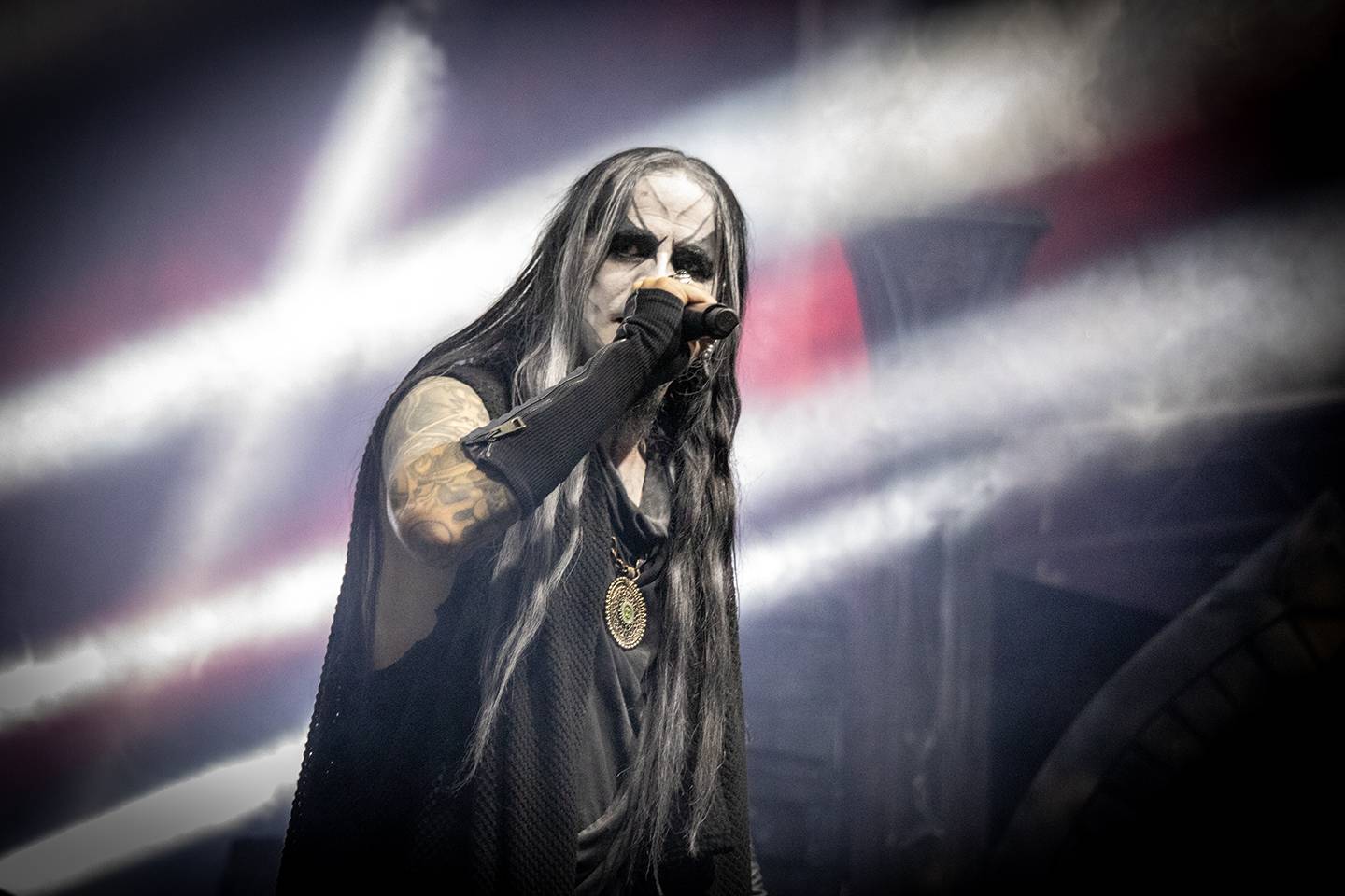 Hentai Corporation provokovali na Brutal Assault s chlípným bobrem, hvězdou třetího dne byli Mayhem