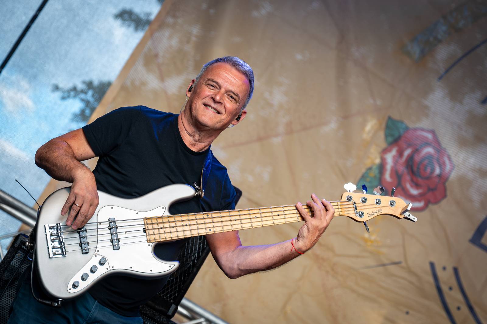 Ve Všeticích odstartovaly Krásný ztráty. J.A.R. vystoupili bez Oto Klempíře, bavili i Michal Prokop s Framus Five a Pan Lynx