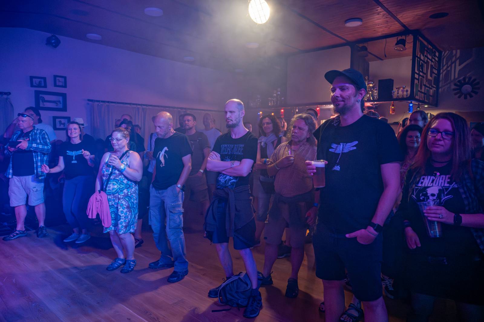 Ve Všeticích odstartovaly Krásný ztráty. J.A.R. vystoupili bez Oto Klempíře, bavili i Michal Prokop s Framus Five a Pan Lynx