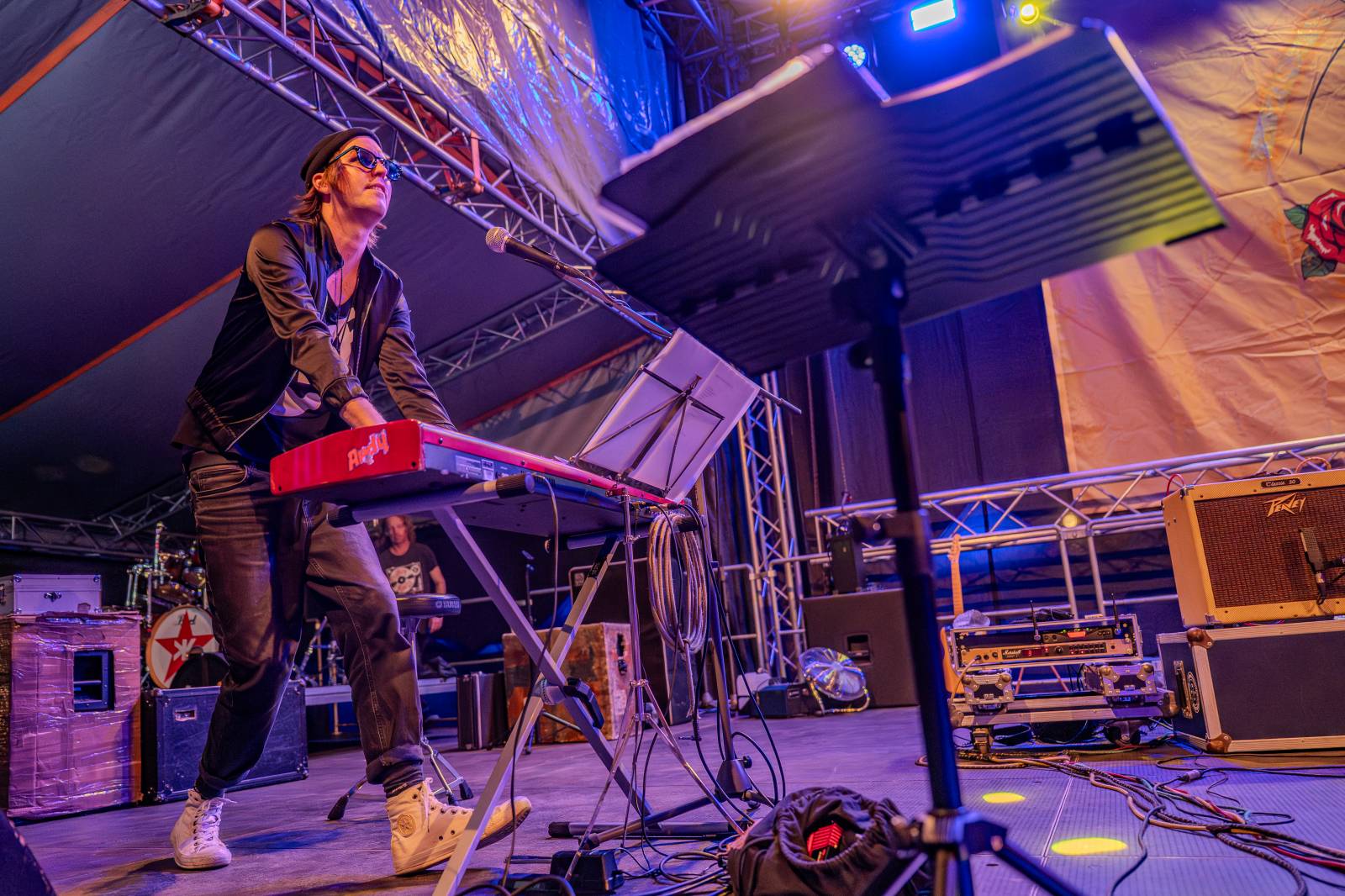 Ve Všeticích odstartovaly Krásný ztráty. J.A.R. vystoupili bez Oto Klempíře, bavili i Michal Prokop s Framus Five a Pan Lynx