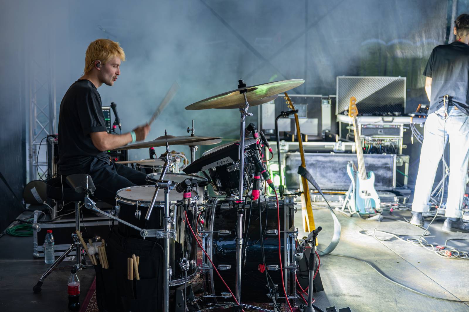 Ve Všeticích odstartovaly Krásný ztráty. J.A.R. vystoupili bez Oto Klempíře, bavili i Michal Prokop s Framus Five a Pan Lynx