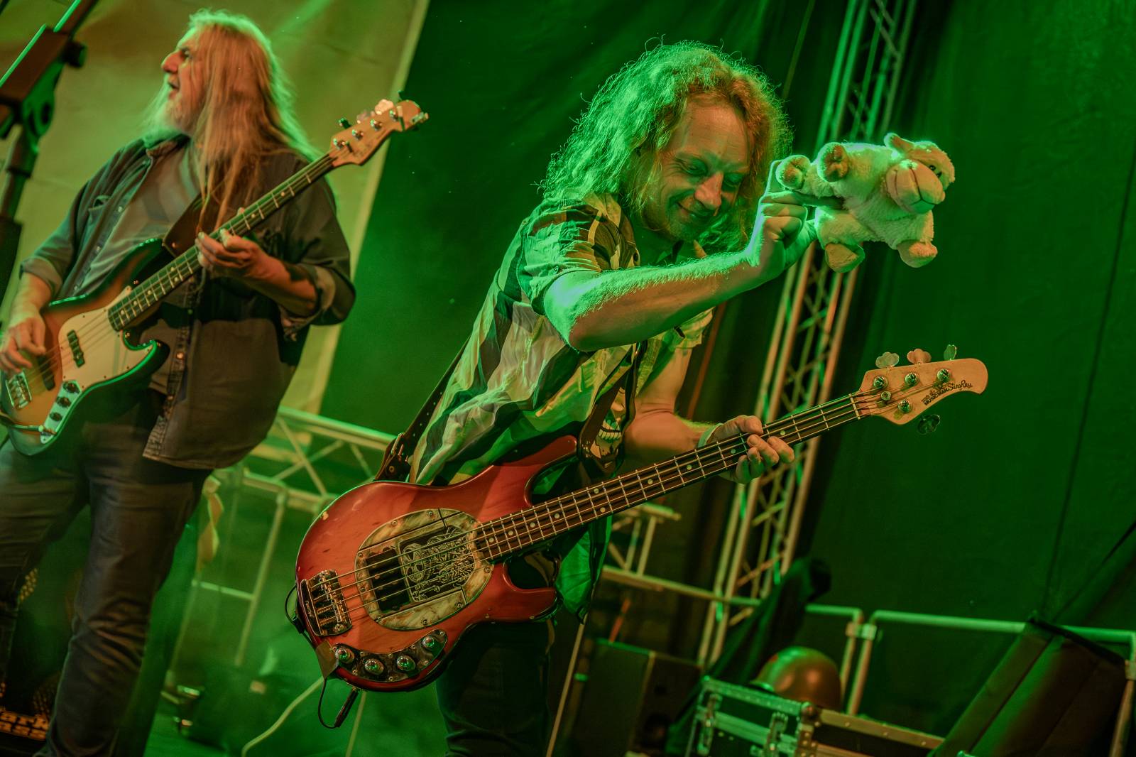 Ve Všeticích odstartovaly Krásný ztráty. J.A.R. vystoupili bez Oto Klempíře, bavili i Michal Prokop s Framus Five a Pan Lynx