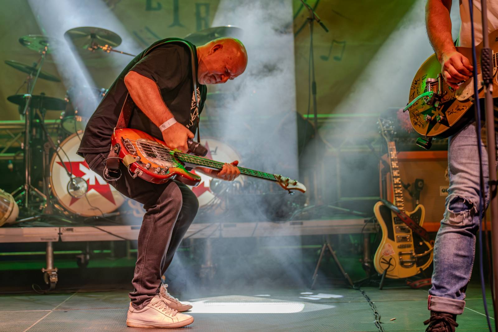 Ve Všeticích odstartovaly Krásný ztráty. J.A.R. vystoupili bez Oto Klempíře, bavili i Michal Prokop s Framus Five a Pan Lynx